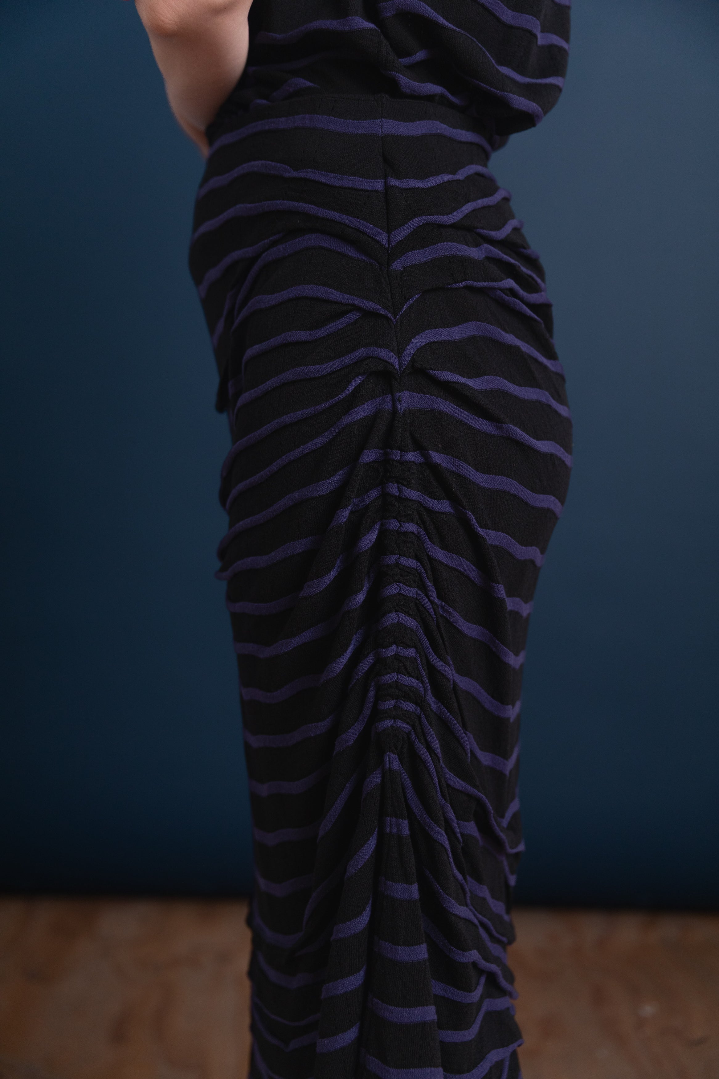 ANKA SKIRT IN BLACK-MIDNIGHT LINEN VISCOSE