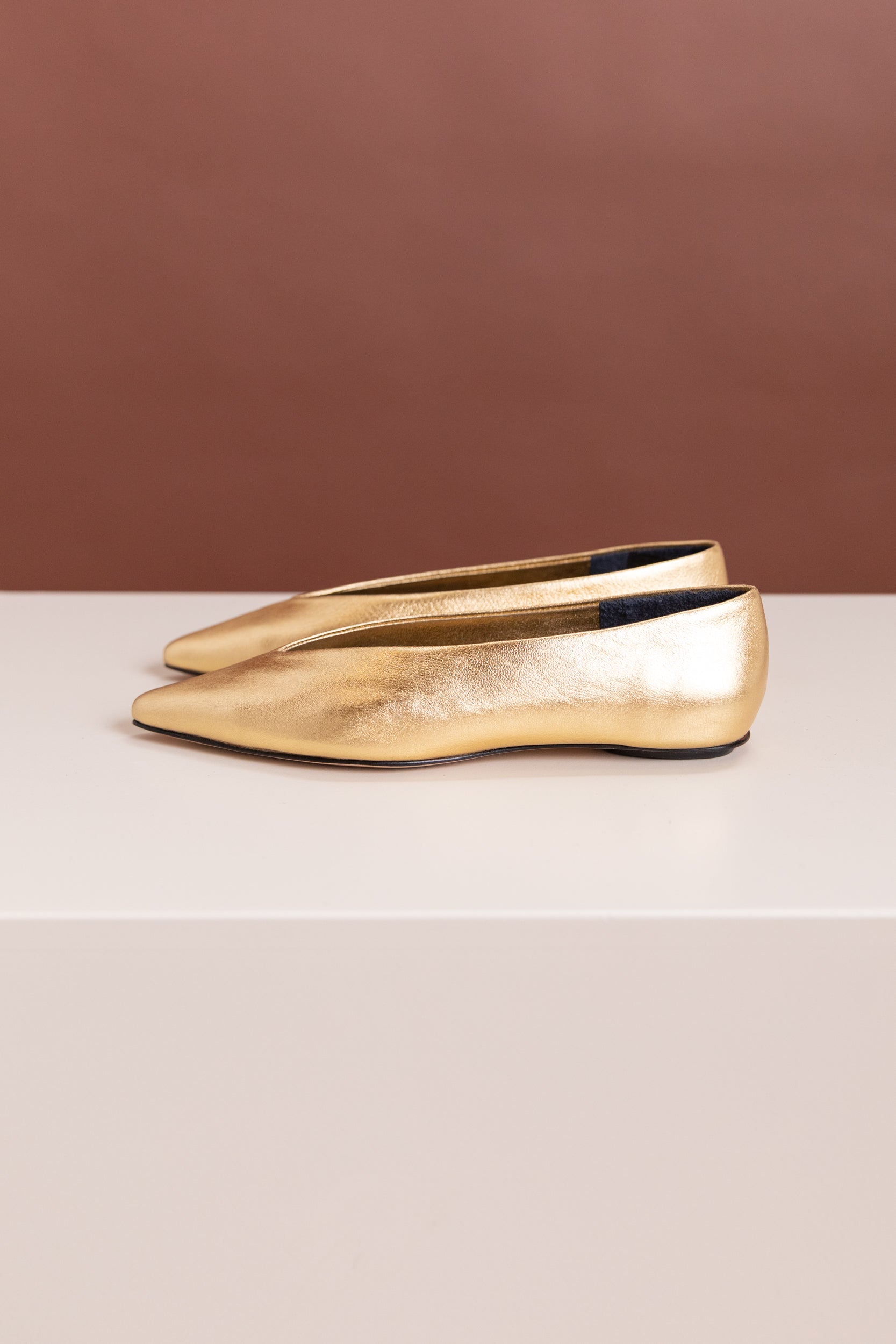 EVERLEIGH BALLET FLATS IN GOLD METALLIC LEATHER