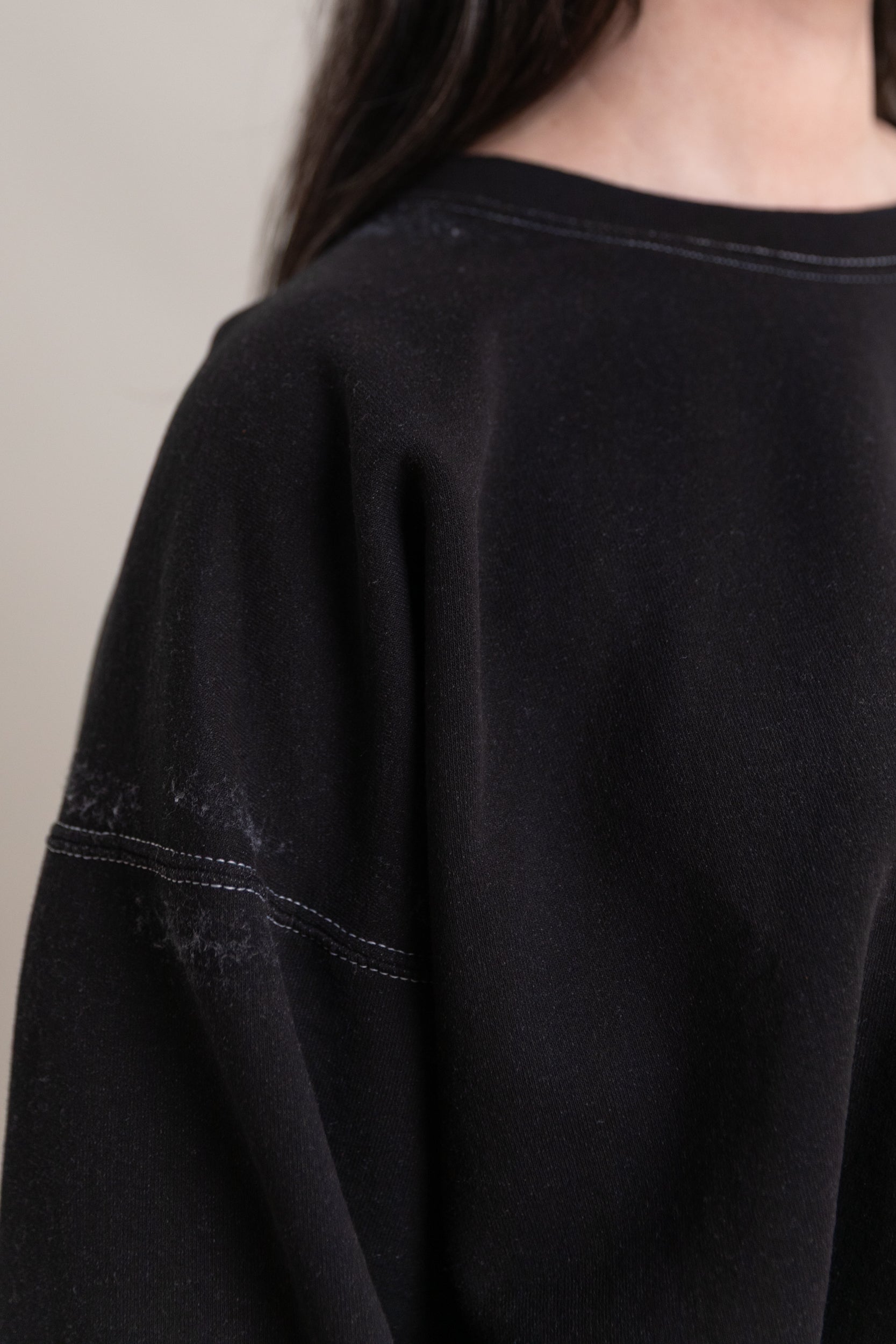 FOND SWEATSHIRT IN CHARCOAL