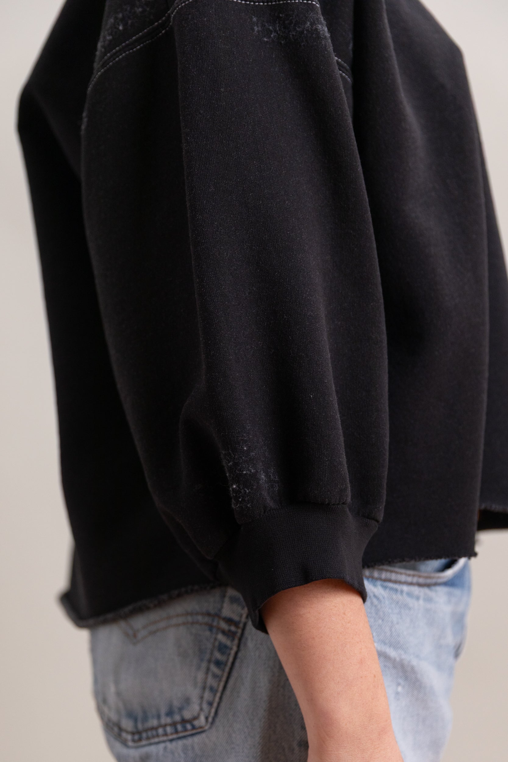 FOND SWEATSHIRT IN CHARCOAL