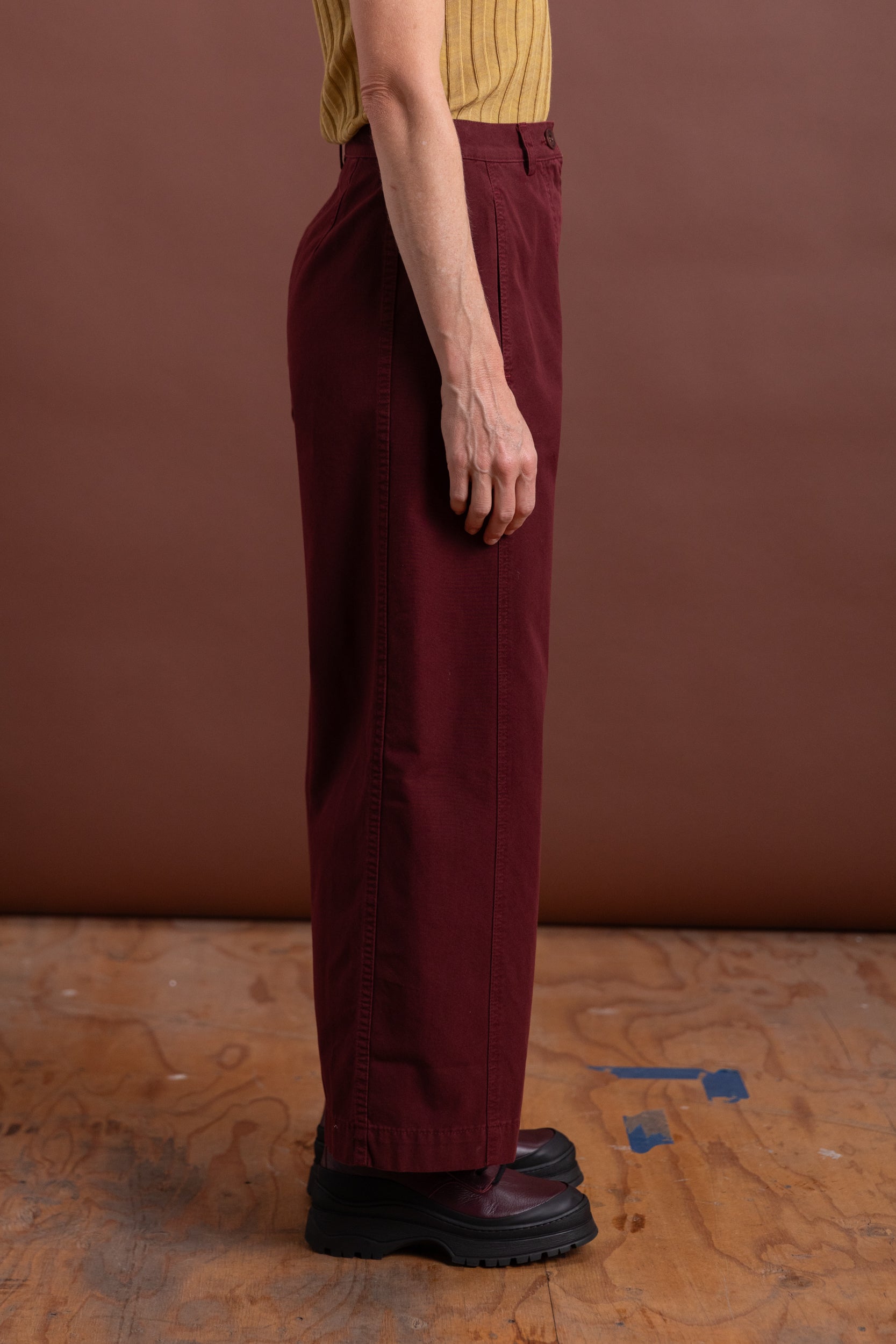 GARRA PANT IN WINE LIGHTWEIGHT CANVAS