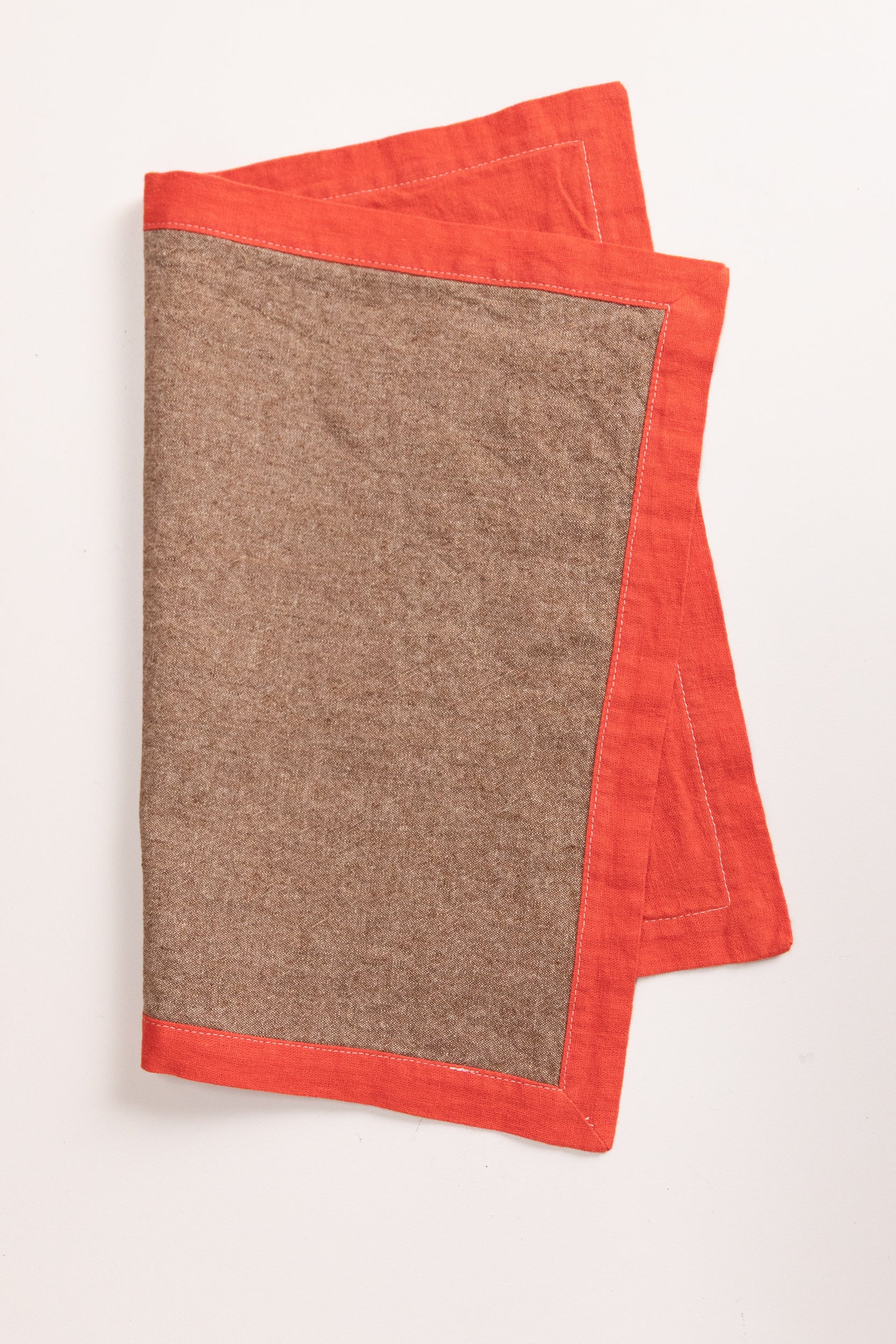REVERSIBLE PLACEMAT IN BROWN - SET OF TWO