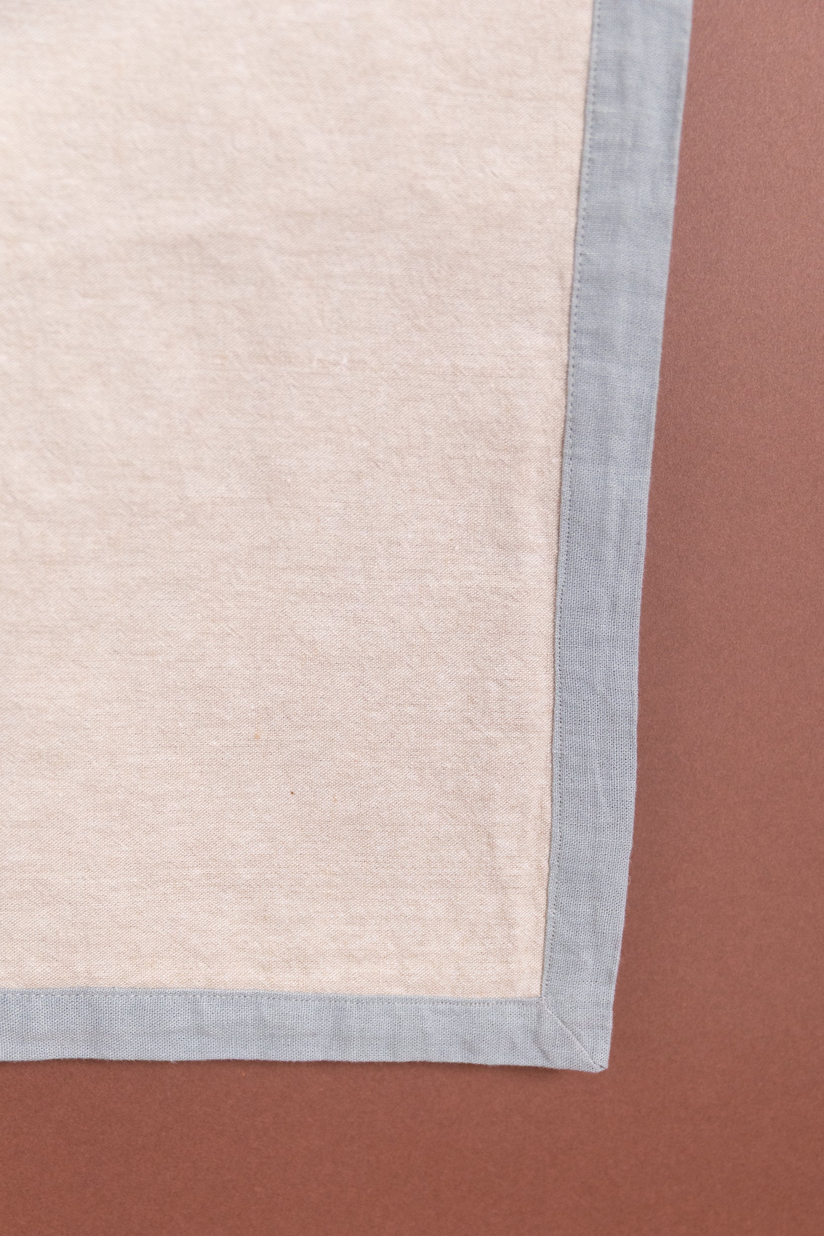 REVERSIBLE PLACEMAT IN CREAM - SET OF TWO