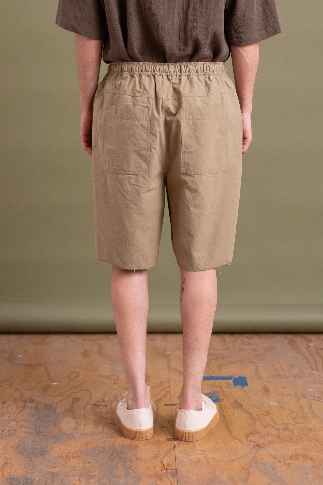 KAI SHORT IN KHAKI