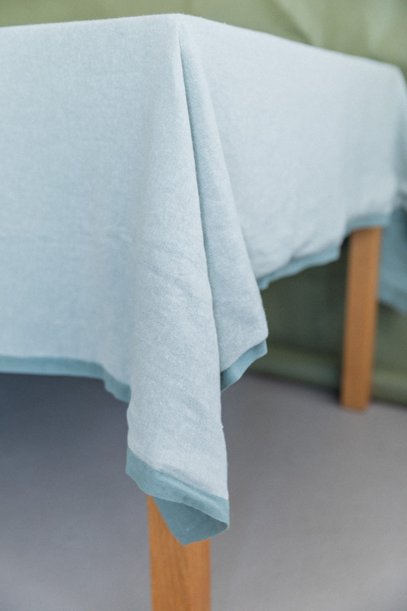 REVERSIBLE TABLECLOTH IN MOSS