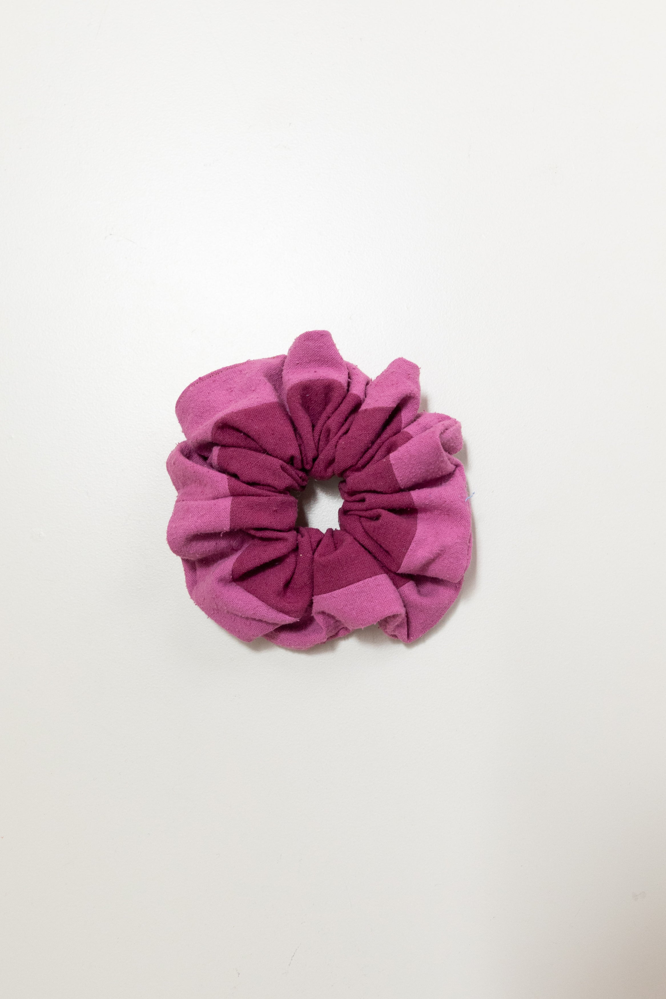 MEDIUM PLUM SILK SCRUNCHIE