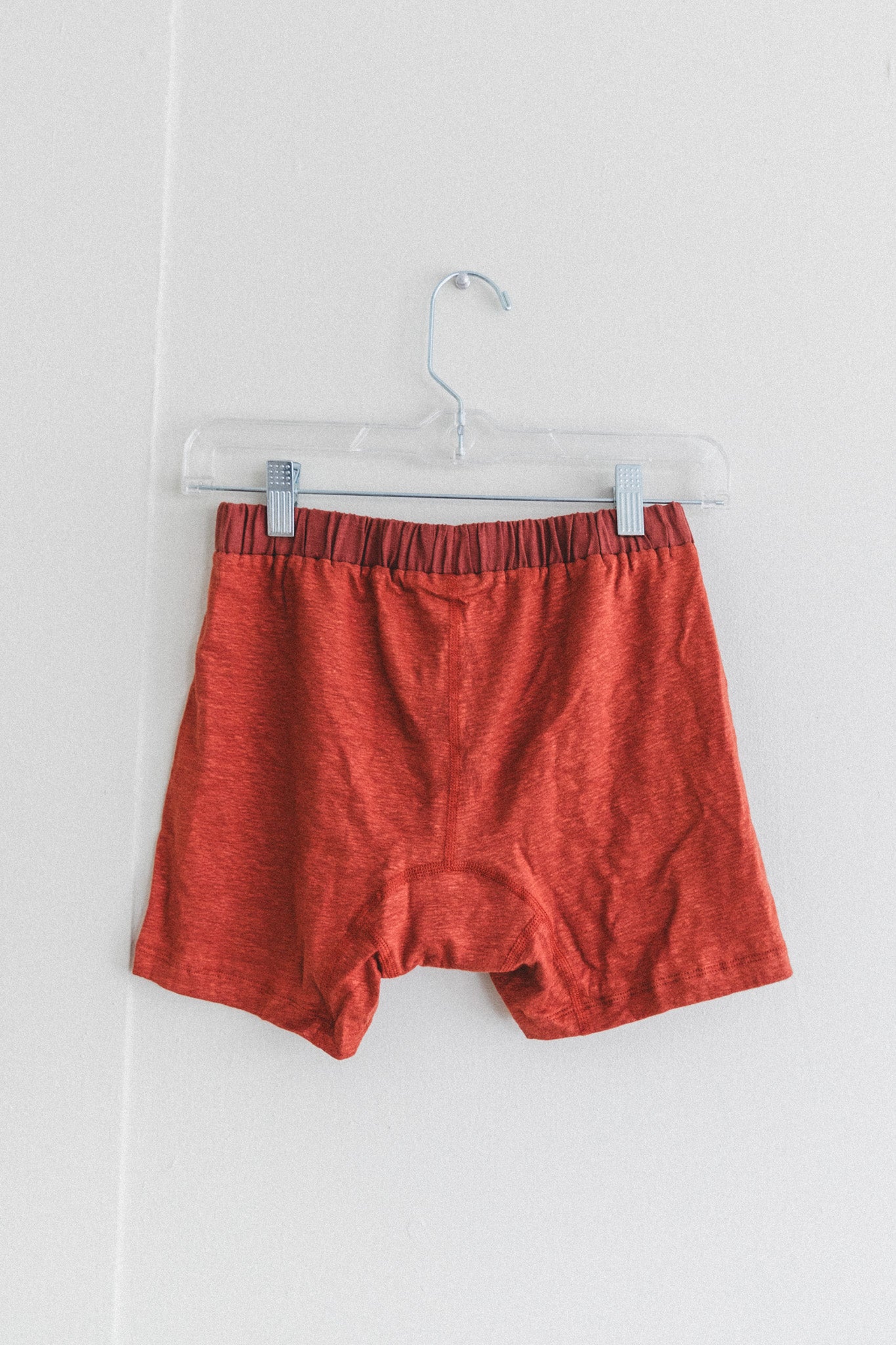 GENDERLESS SHORT PANTS IN RUST