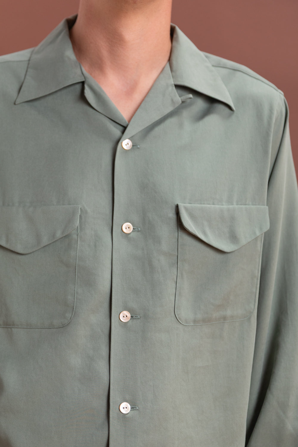 LOT 101 OPEN COLLAR SHIRT IN SAGE GREEN