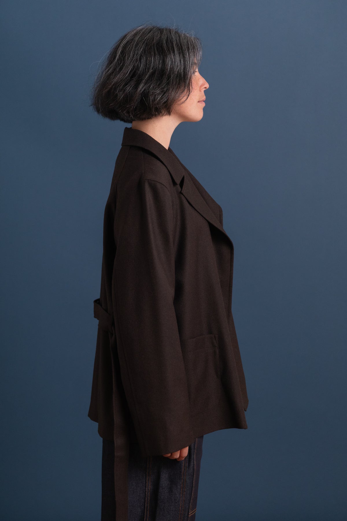 BELTED JACKET IN BROWN