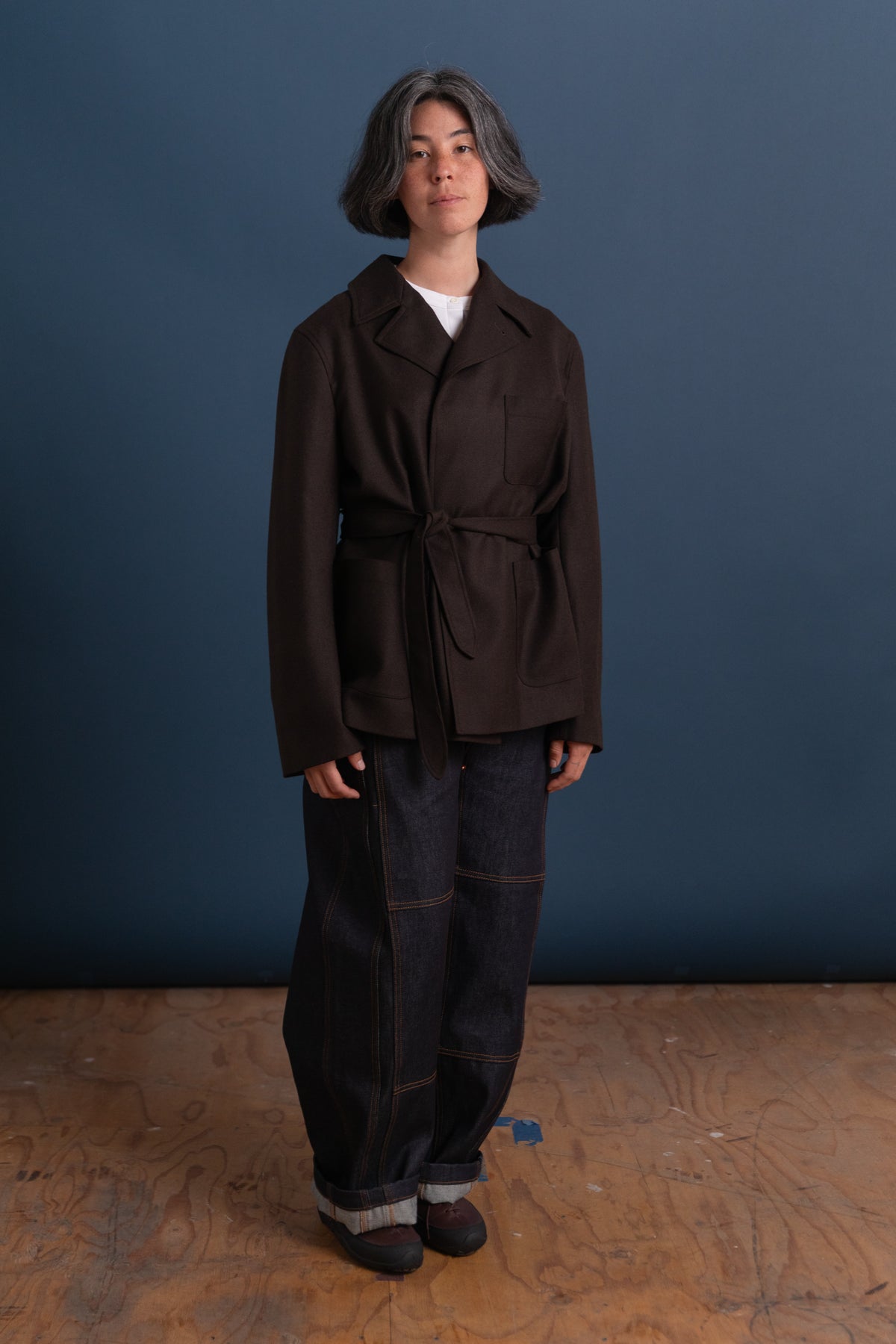 BELTED JACKET IN BROWN