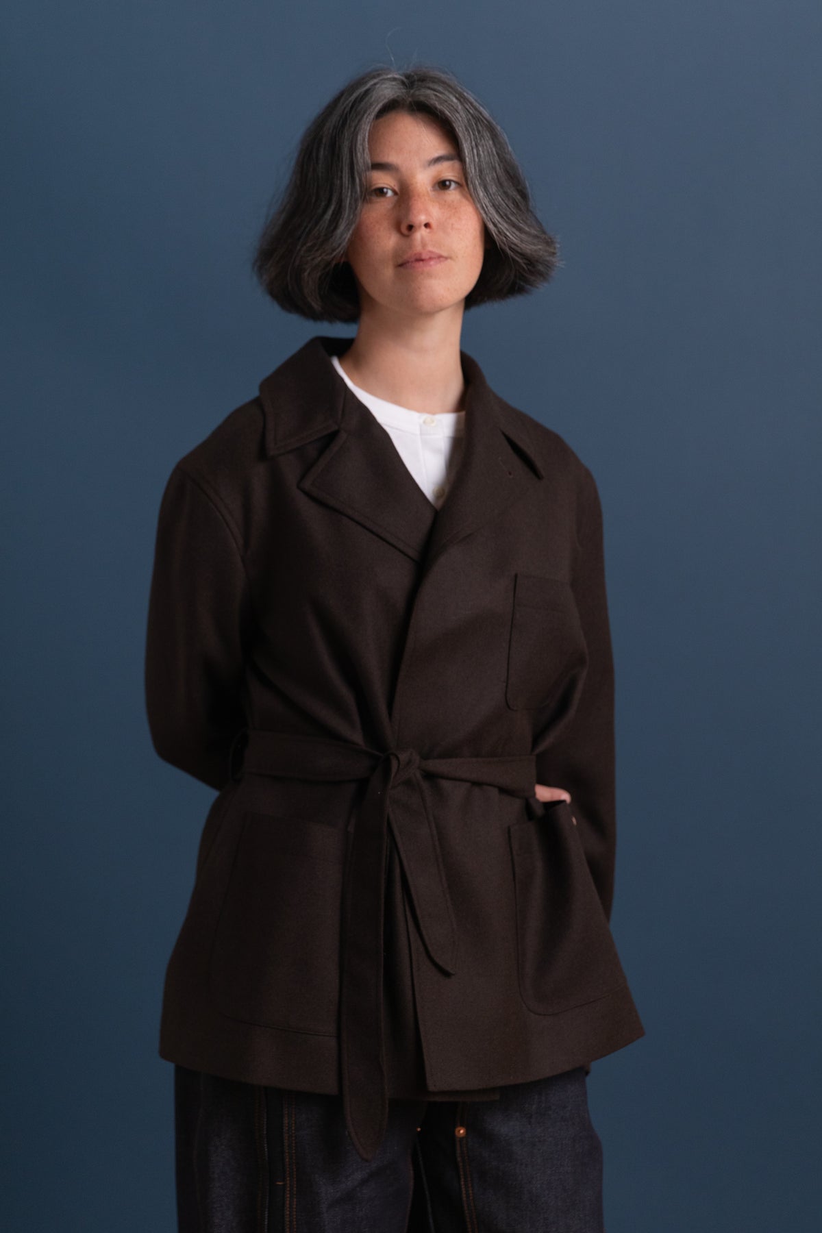 BELTED JACKET IN BROWN