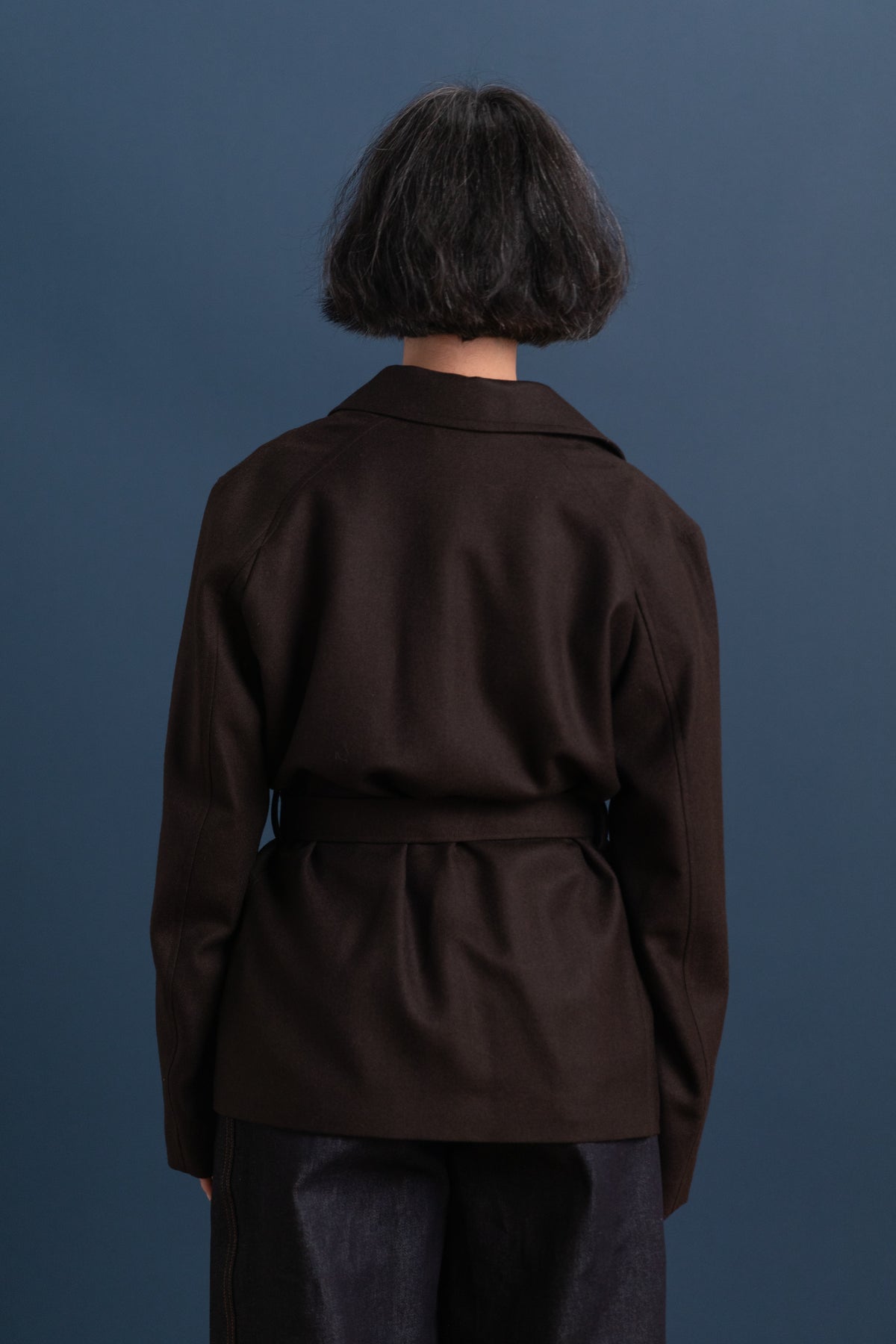 BELTED JACKET IN BROWN