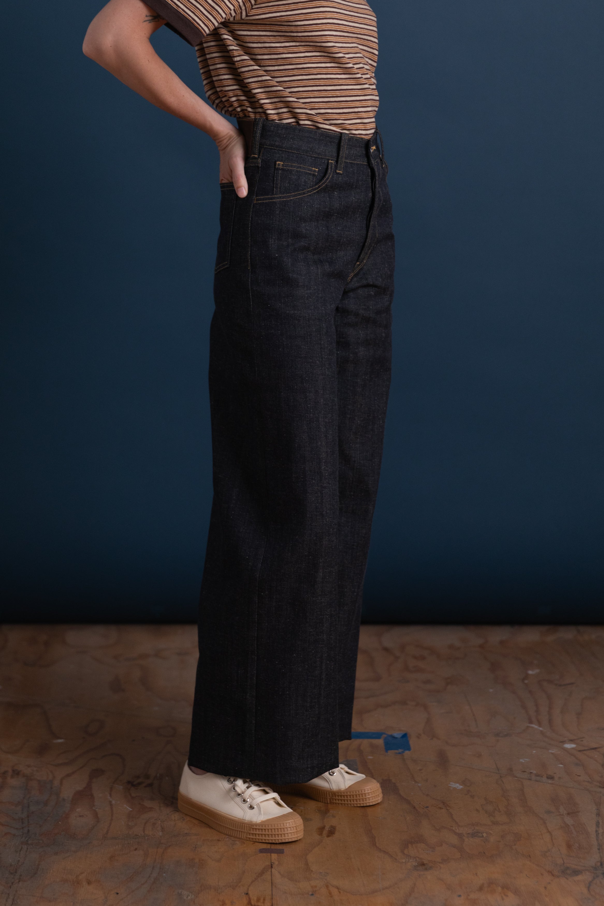 WIDE STRAIGHT TROUSERS IN RAW INDIGO