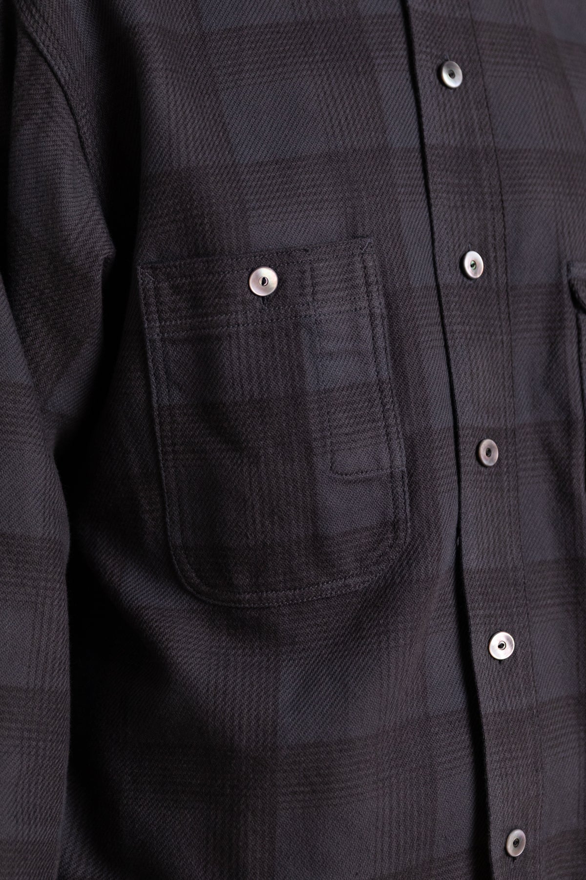 LOT 111 WORK SHIRT IN CHARCOAL