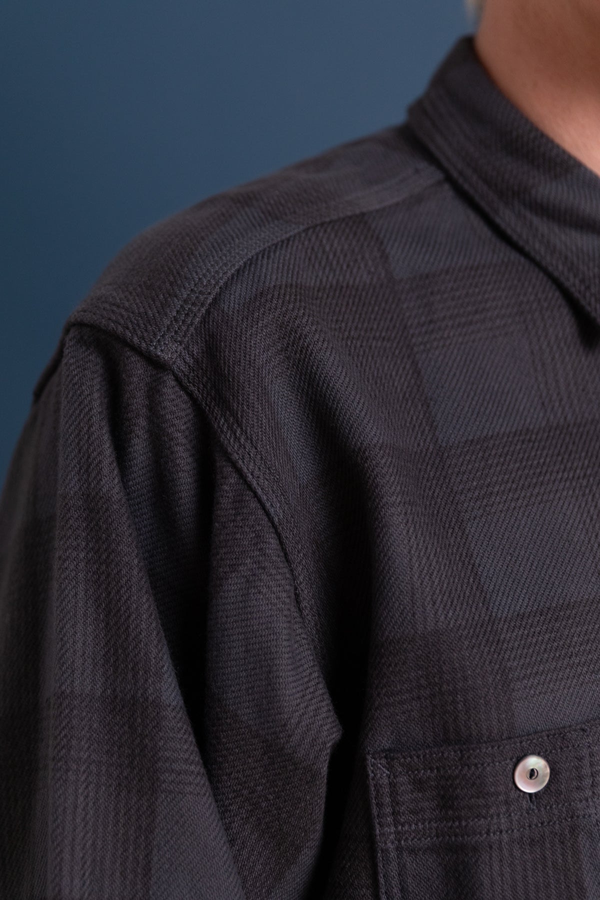 LOT 111 WORK SHIRT IN CHARCOAL