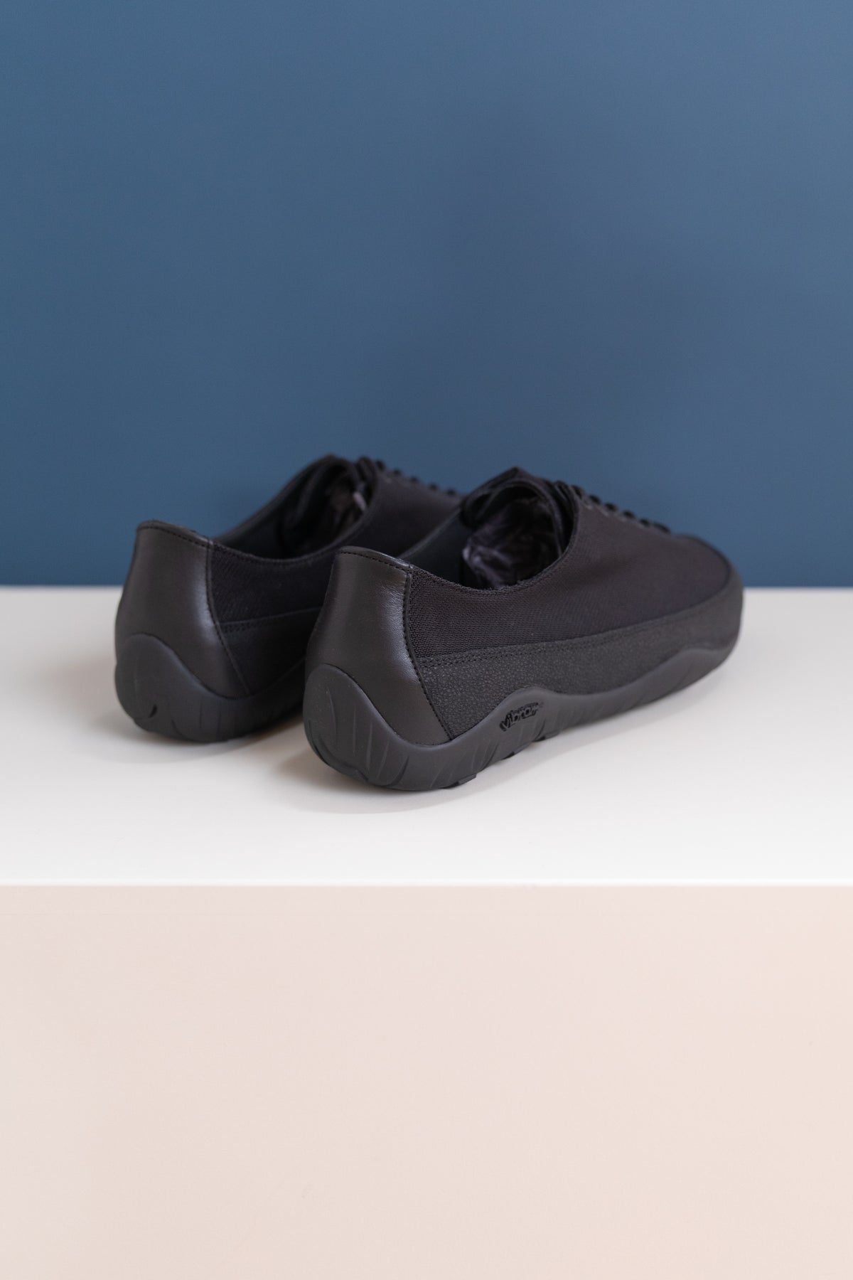 WANDERER IN BLACK CORDURA