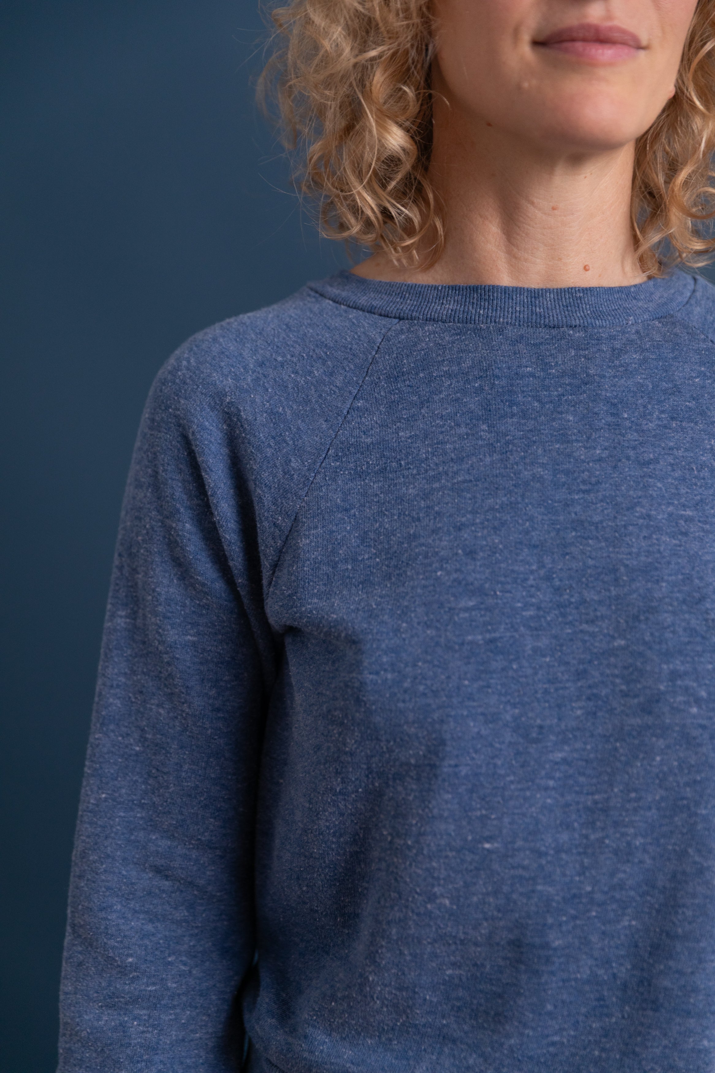 VINTAGE BLUE SWEATSHIRT 38