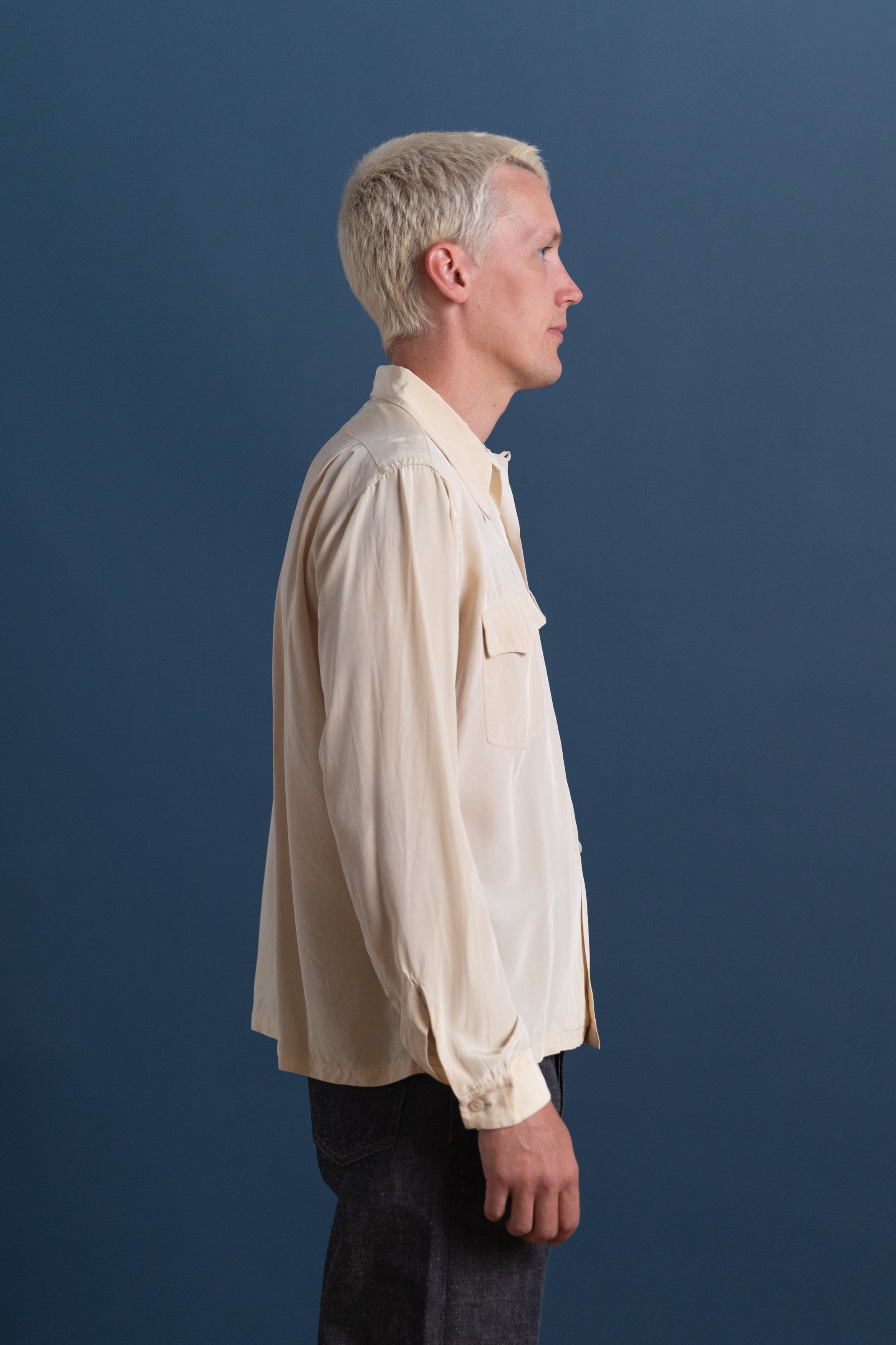 VINTAGE BUTTON UP SHIRT 16