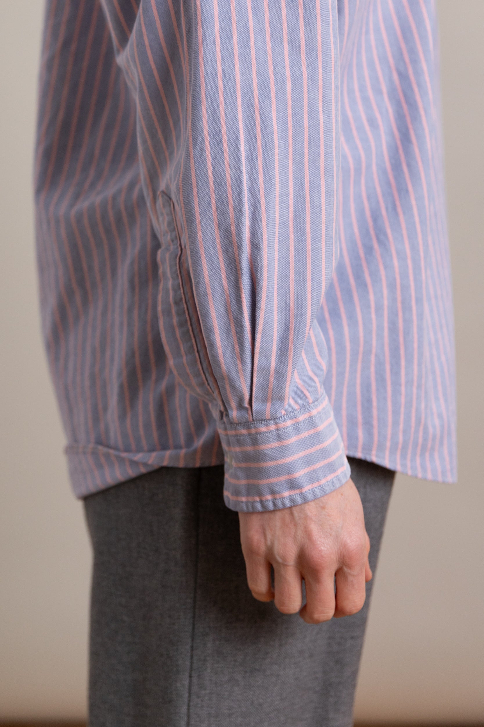 VINTAGE BUTTON UP SHIRT 05