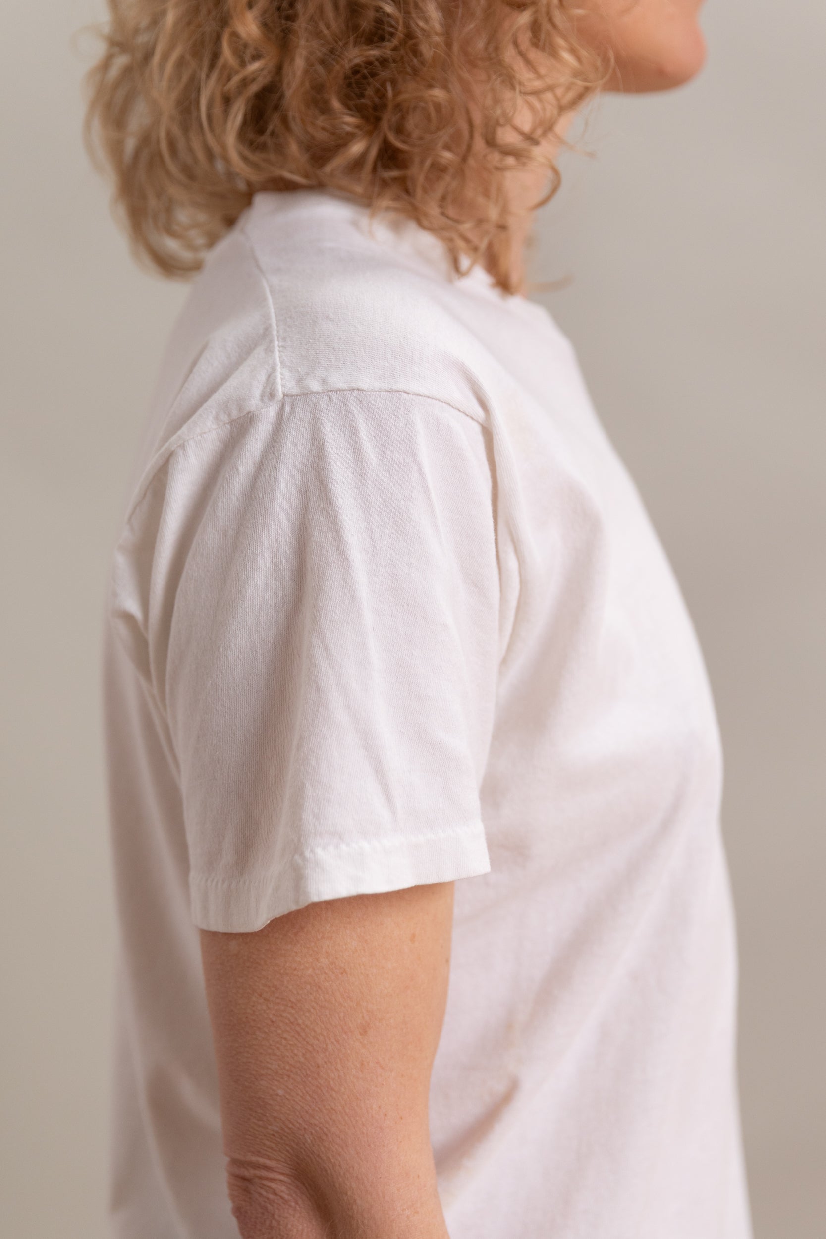 VINTAGE WHITE TEE 48