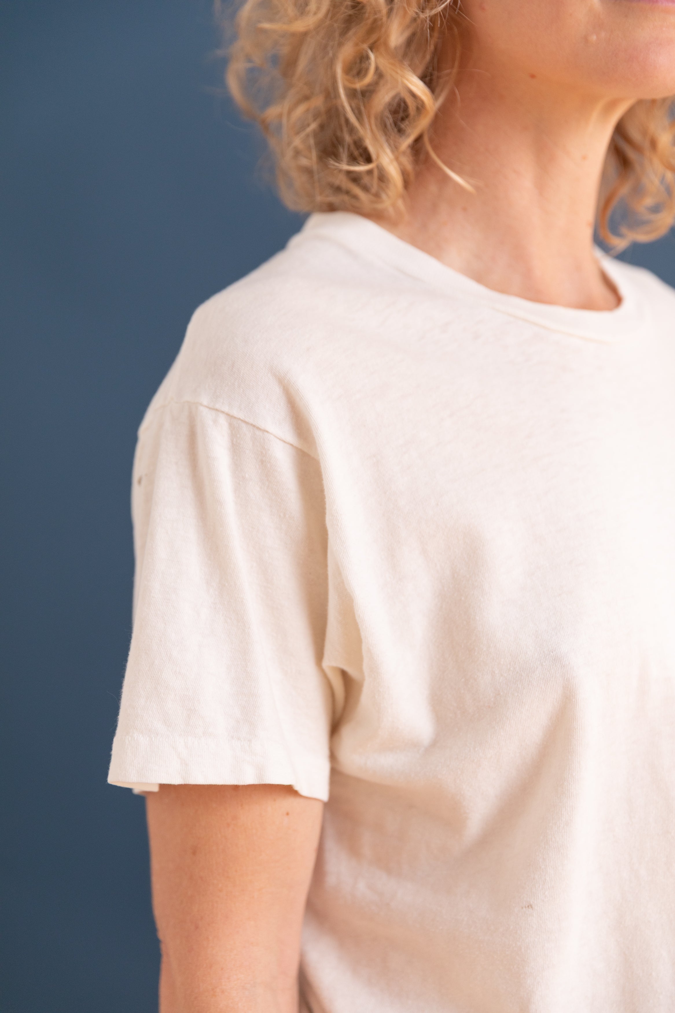 VINTAGE WHITE TEE 66