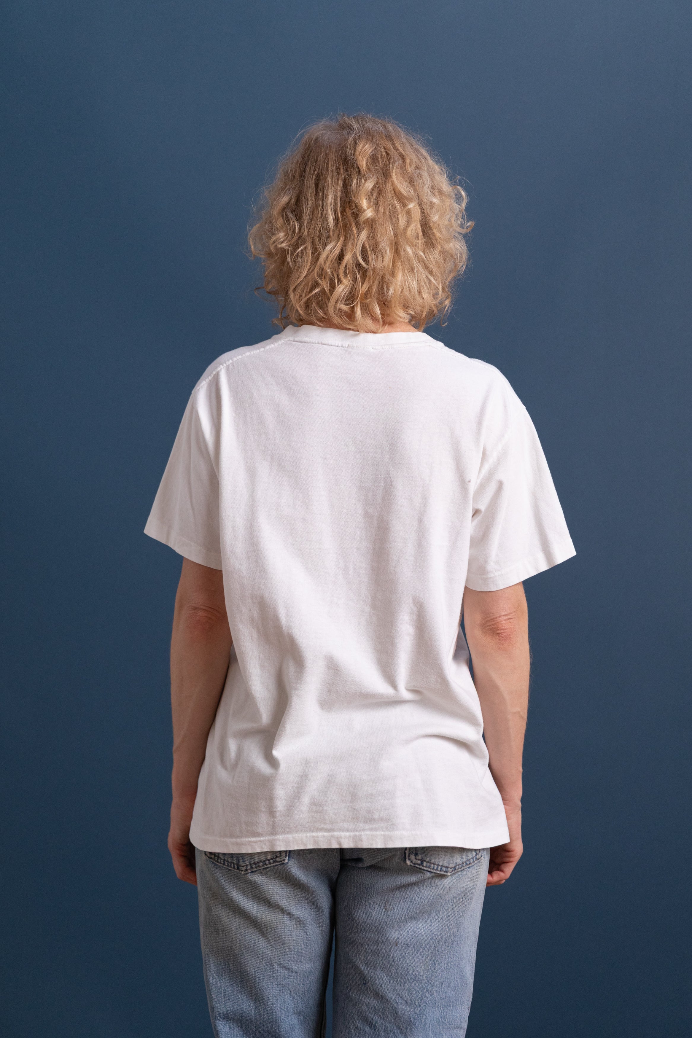 VINTAGE WHITE TEE 68