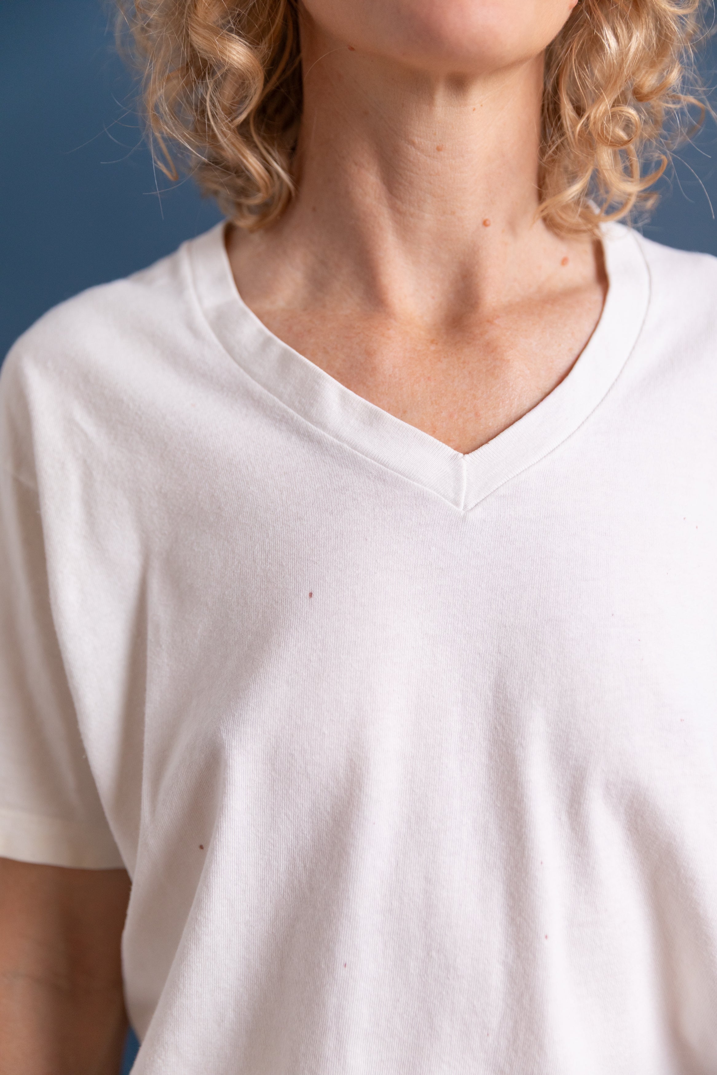 VINTAGE WHITE TEE 68