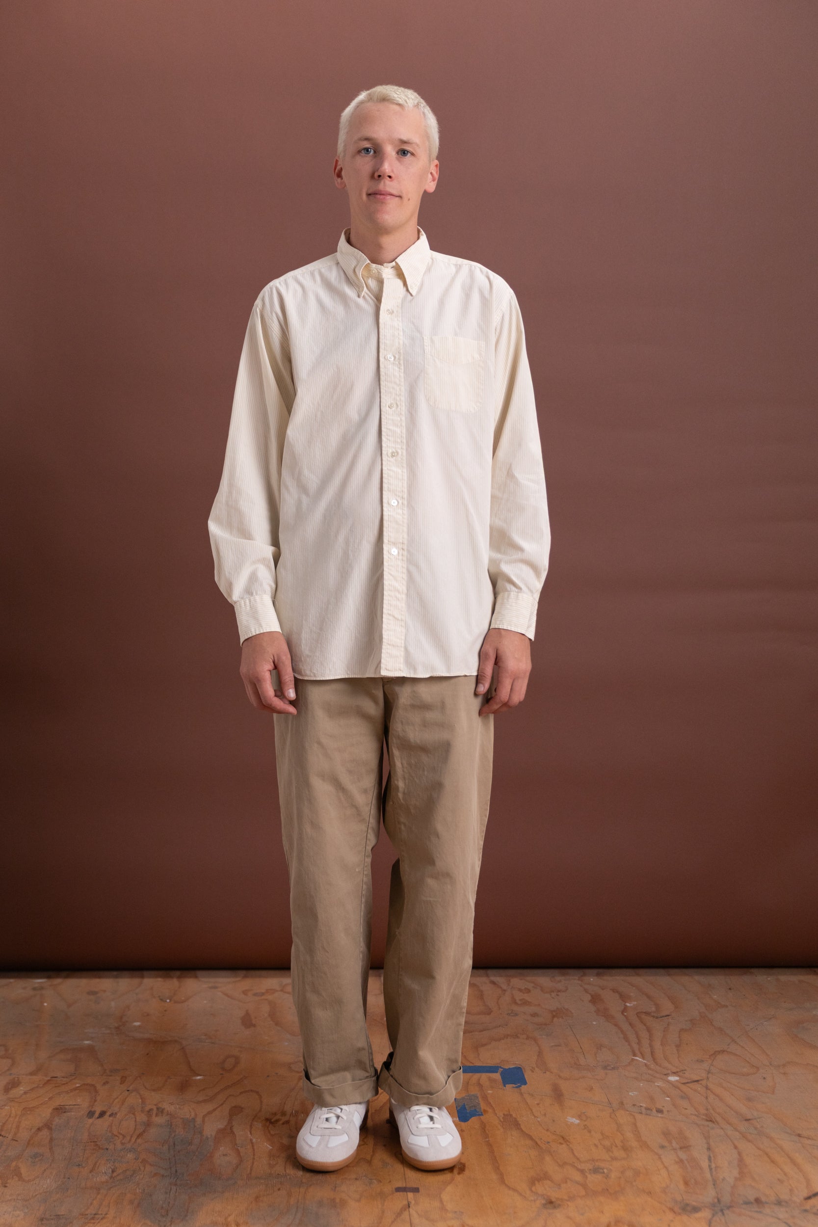 VINTAGE BUTTON UP SHIRT 04