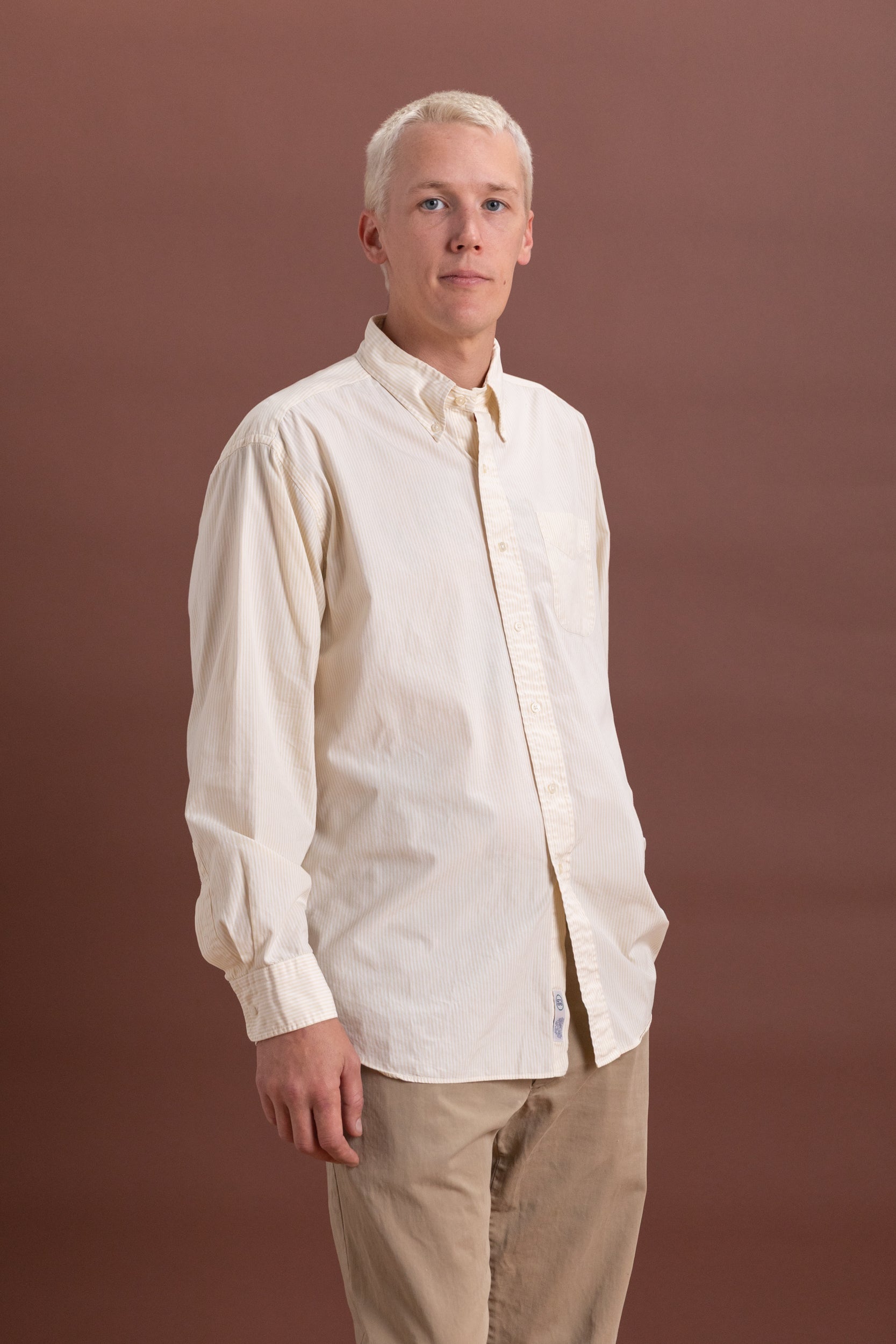 VINTAGE BUTTON UP SHIRT 04