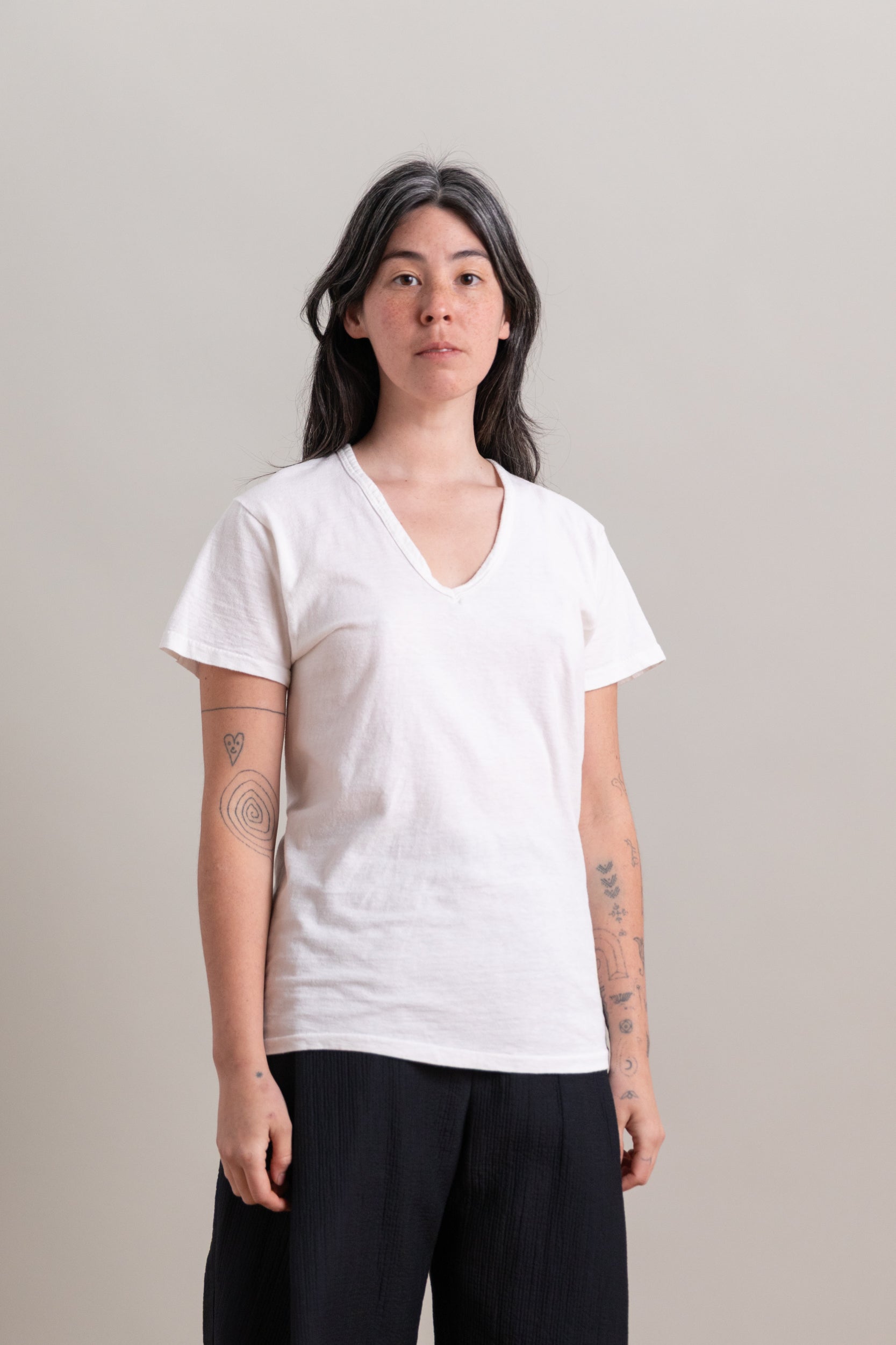 VINTAGE WHITE TEE 54