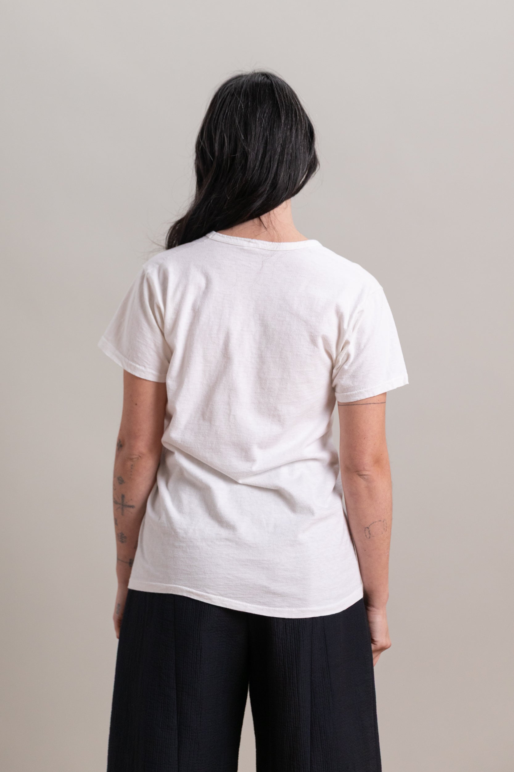 VINTAGE WHITE TEE 54