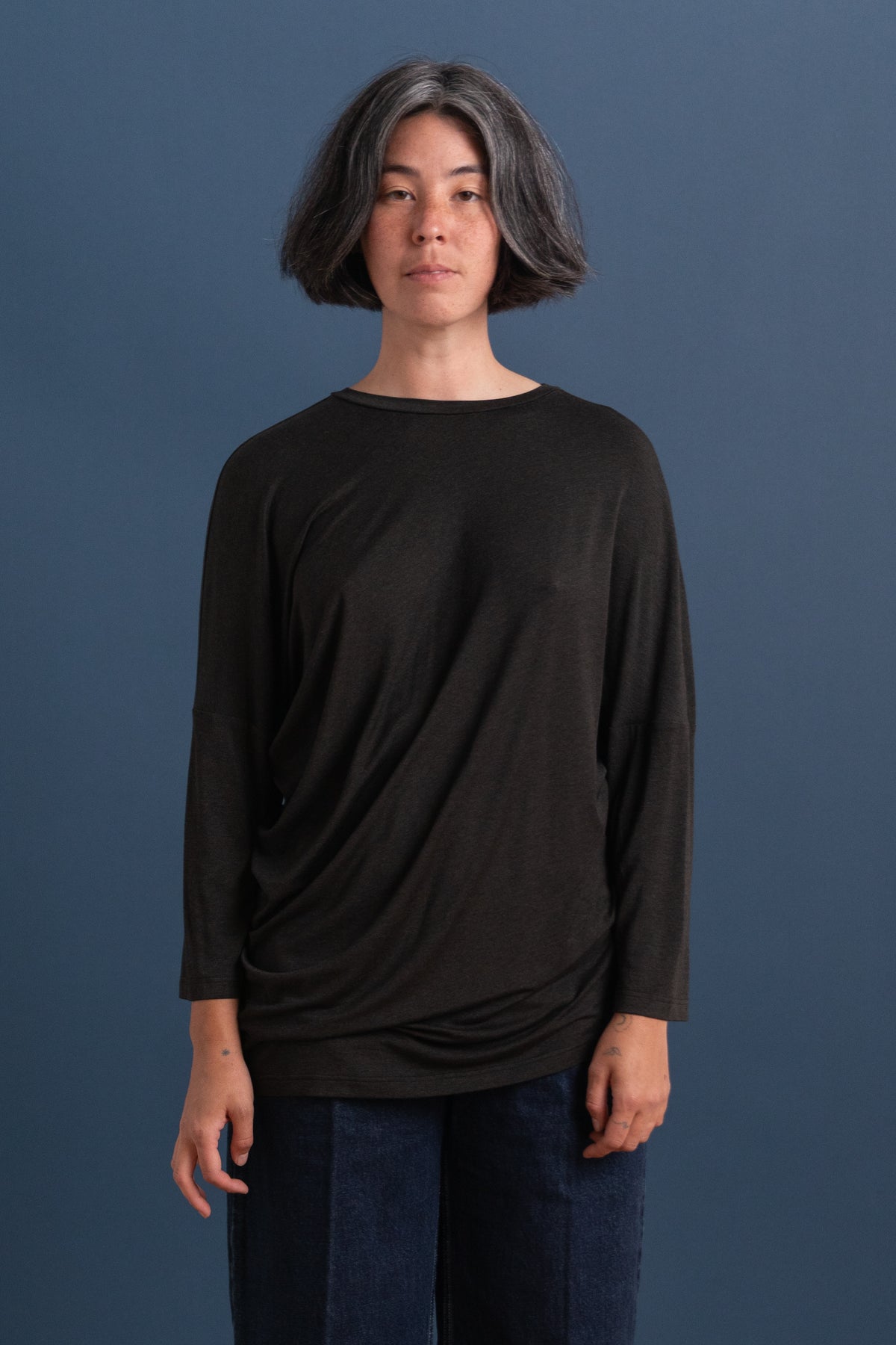 TWISTED JERSEY LONG SLEEVE IN CHARCOAL VISCOSE