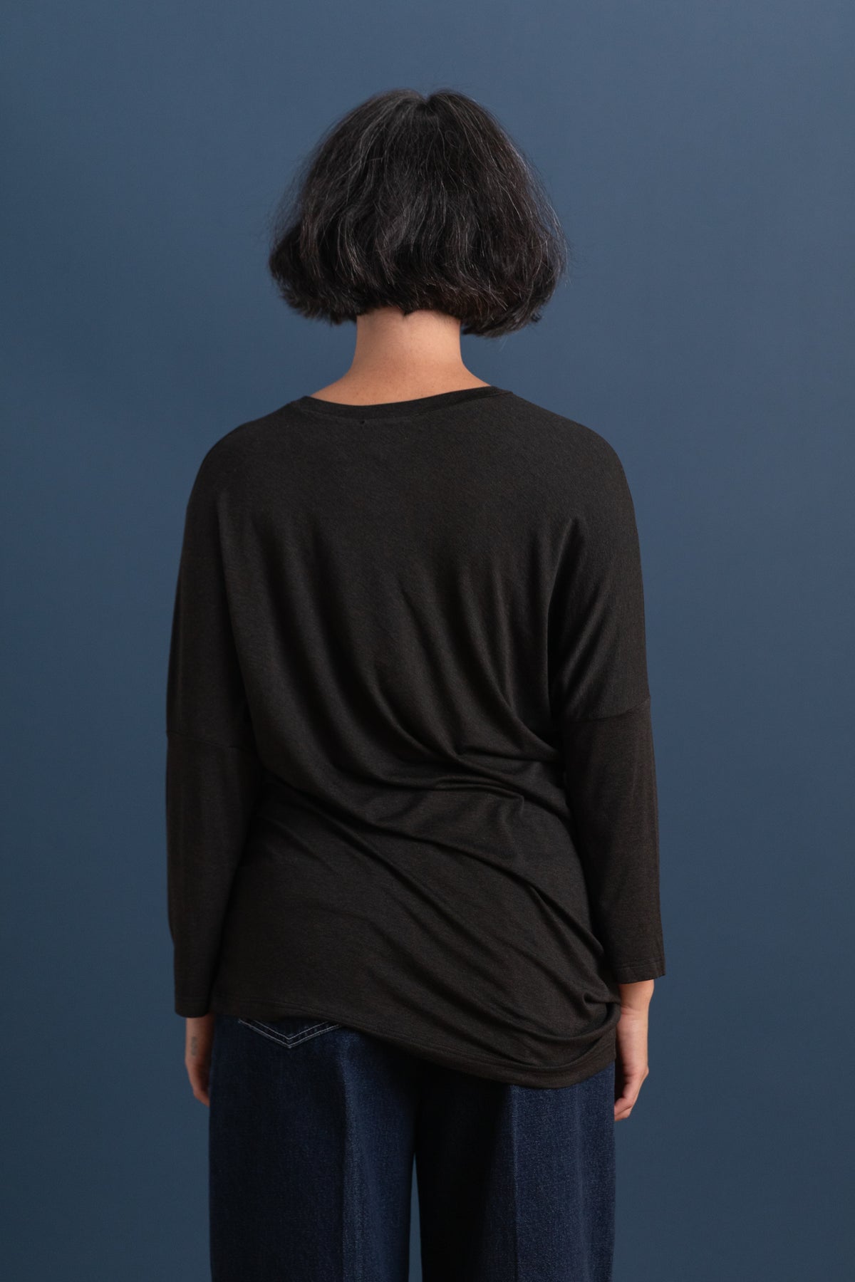 TWISTED JERSEY LONG SLEEVE IN CHARCOAL VISCOSE