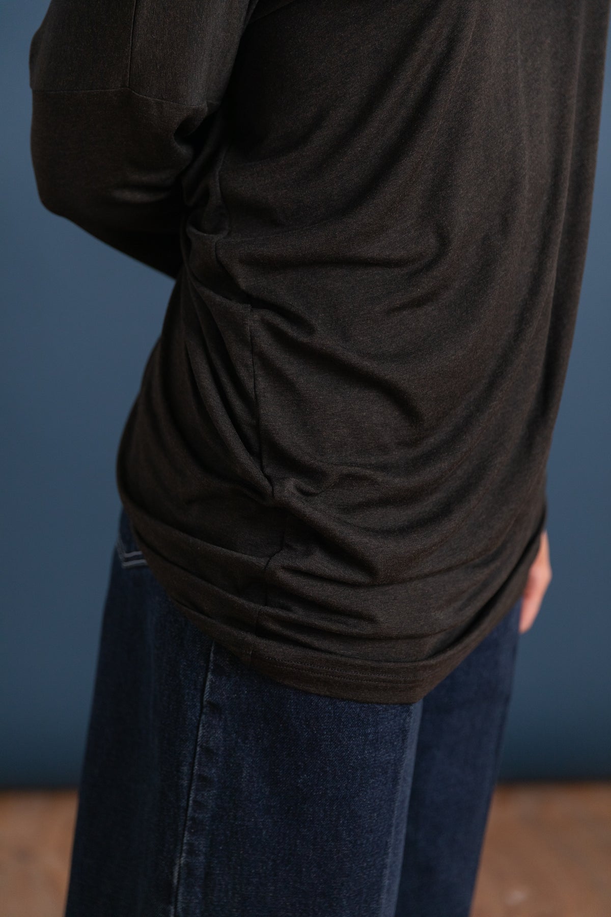 TWISTED JERSEY LONG SLEEVE IN CHARCOAL VISCOSE