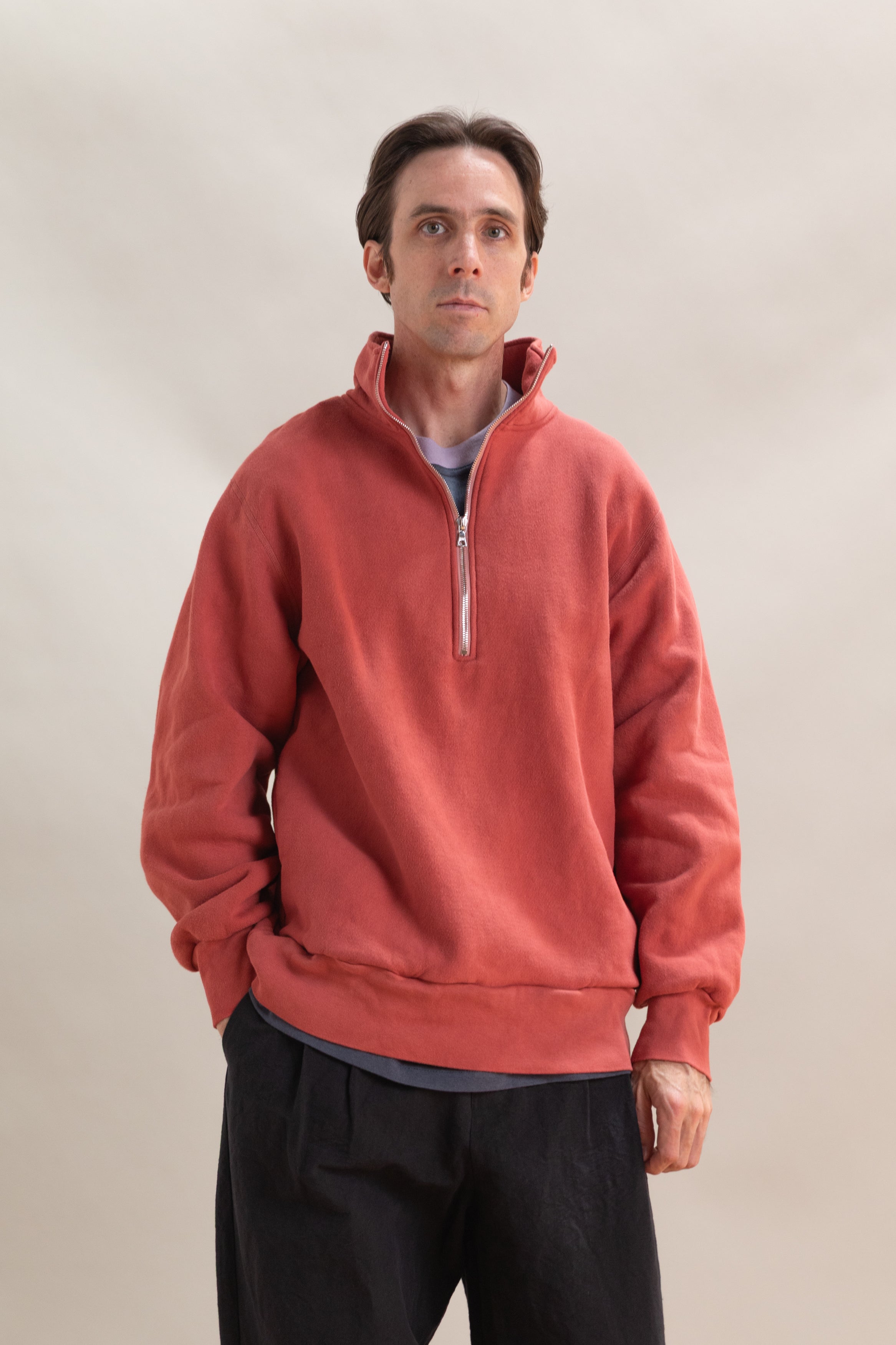 AIRPORT HALF-ZIP SWEATSHIRT IN NATURALLY DYED CHERRY
