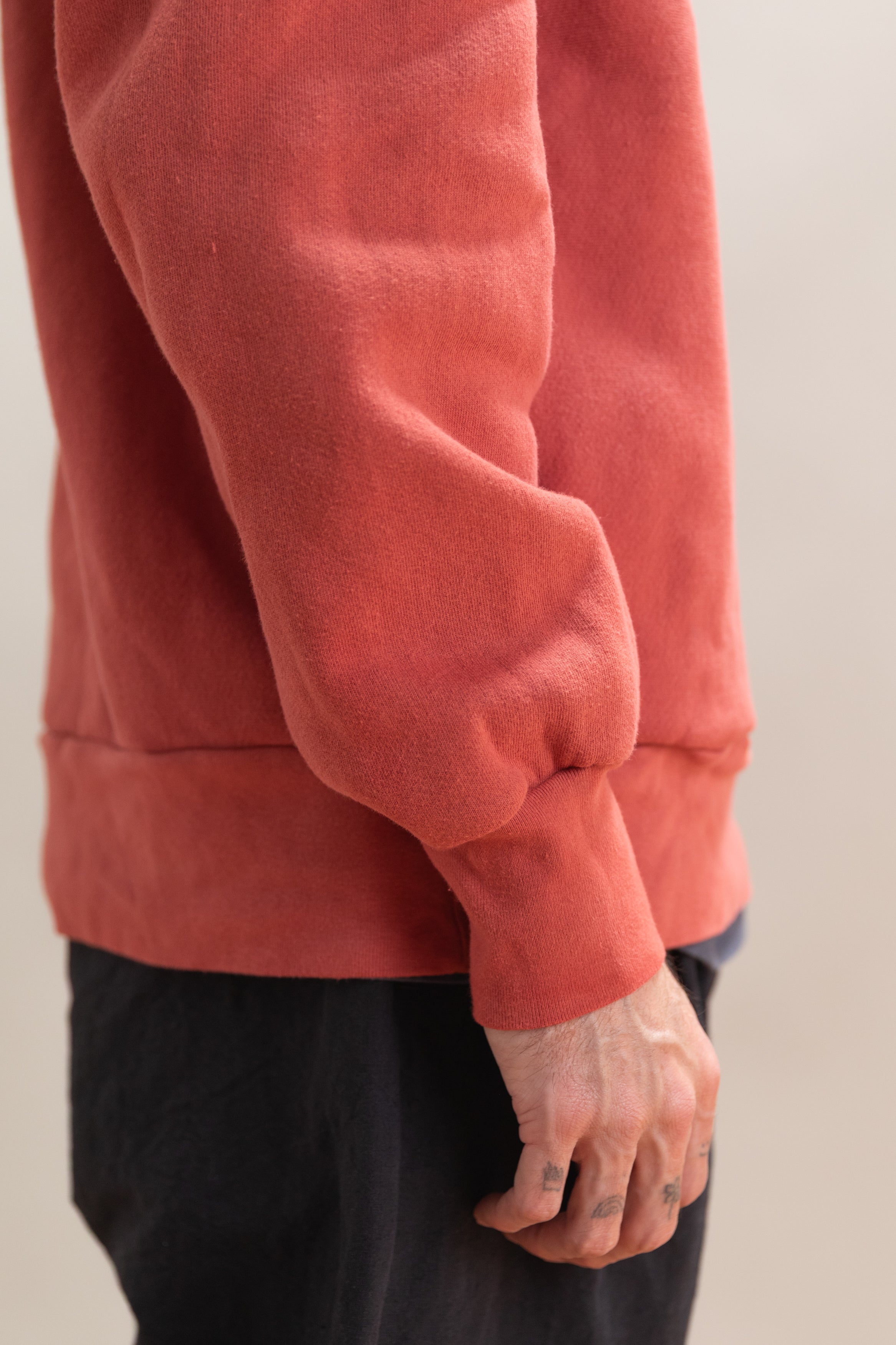 AIRPORT HALF-ZIP SWEATSHIRT IN NATURALLY DYED CHERRY