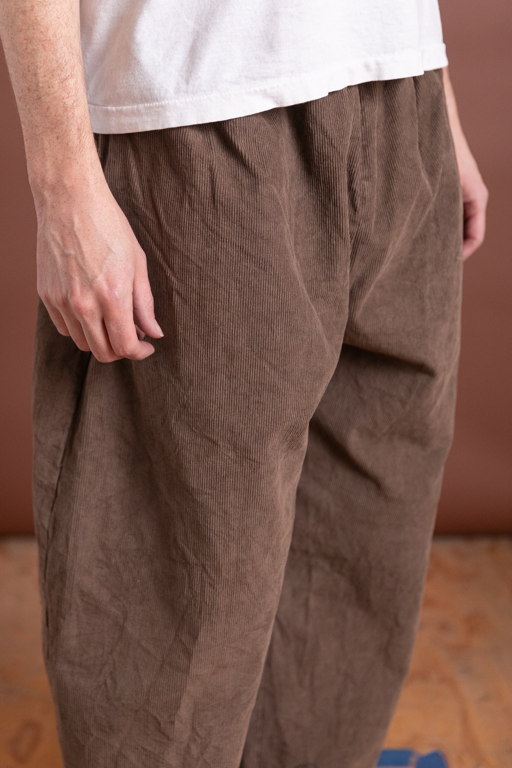 STUDIO PANT IN NATURAL CORDUROY