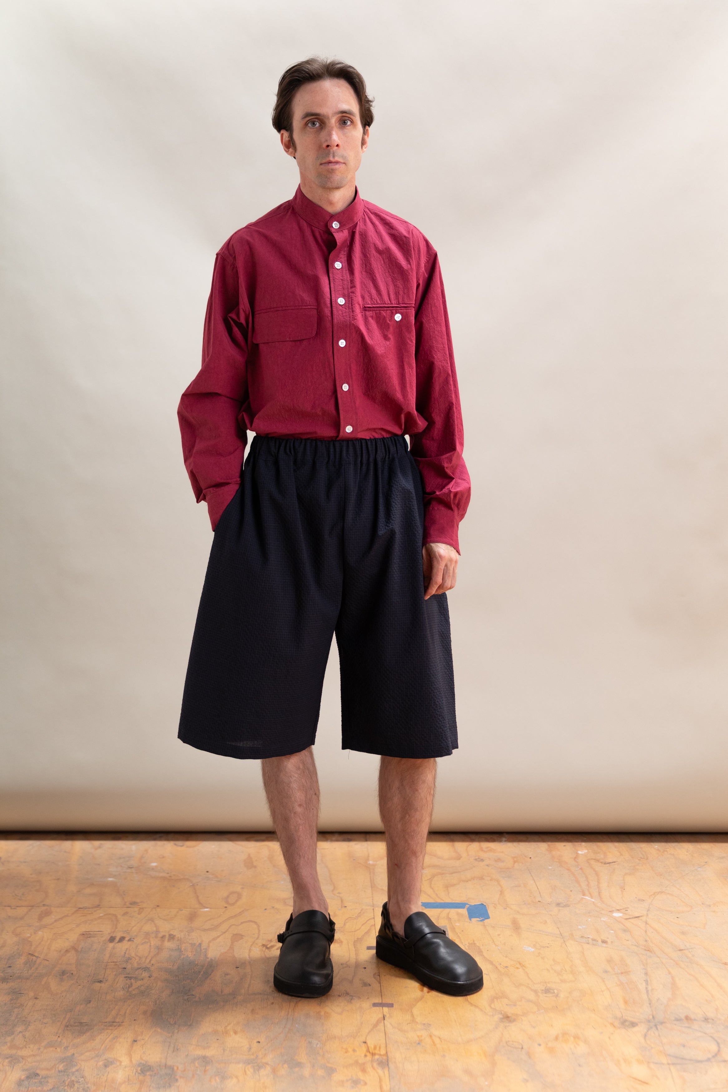 SUMMER LEAGUE SHORT IN NAVY SEERSUCKER