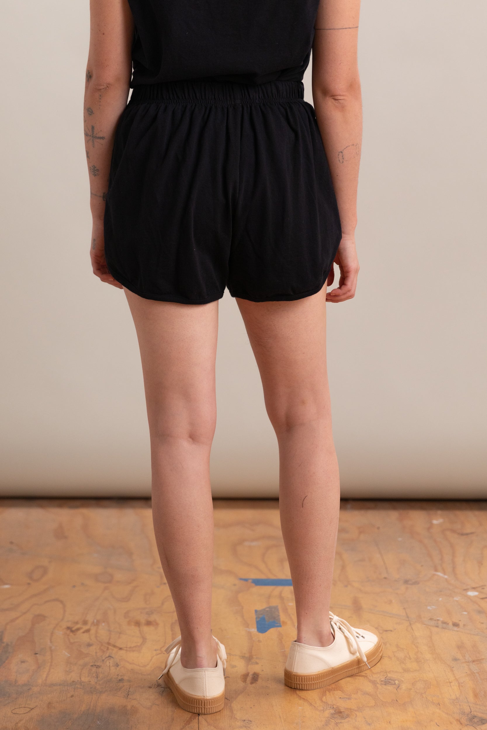 TRAINER SHORT IN BLACK