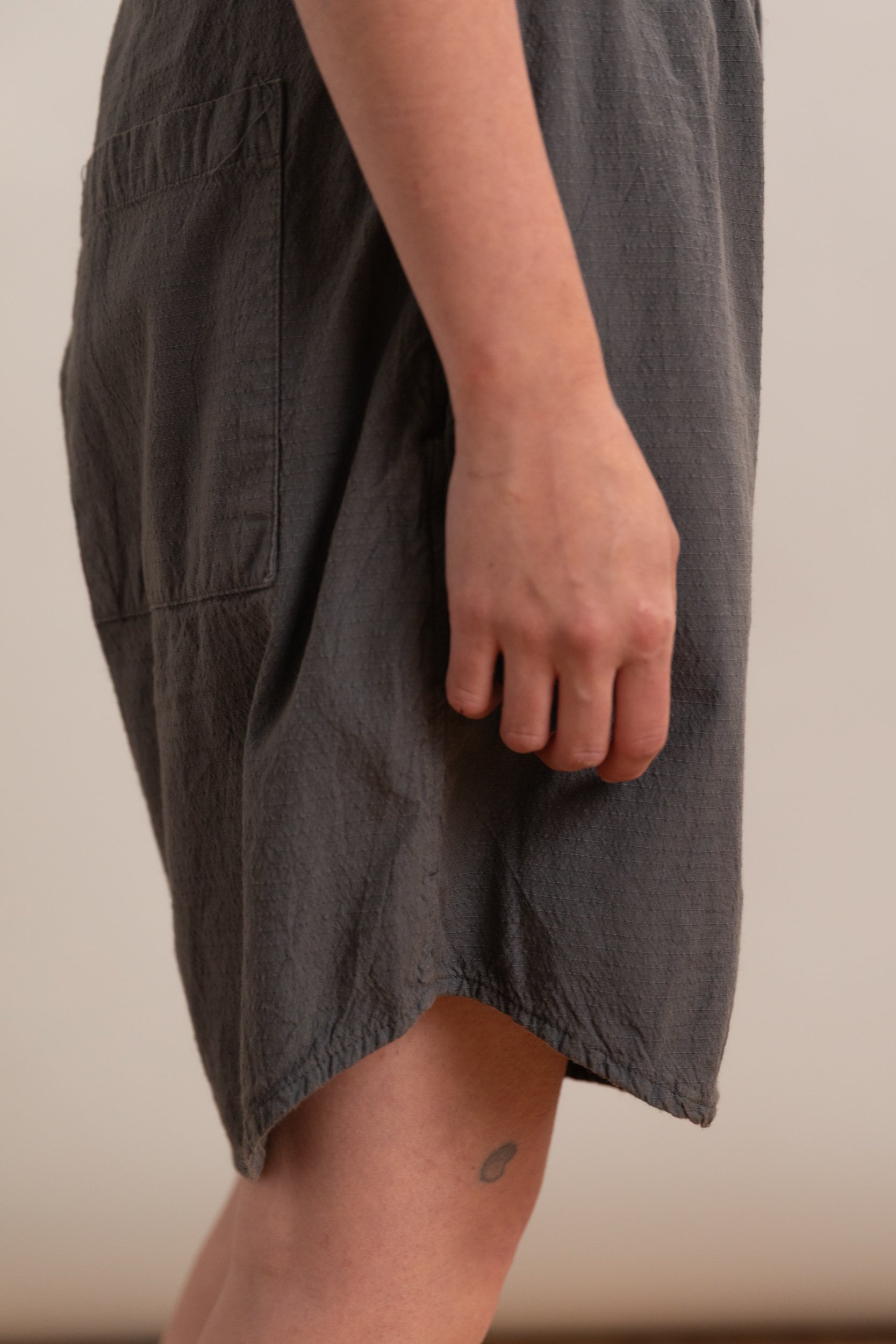 TULIP SHORT IN STONE