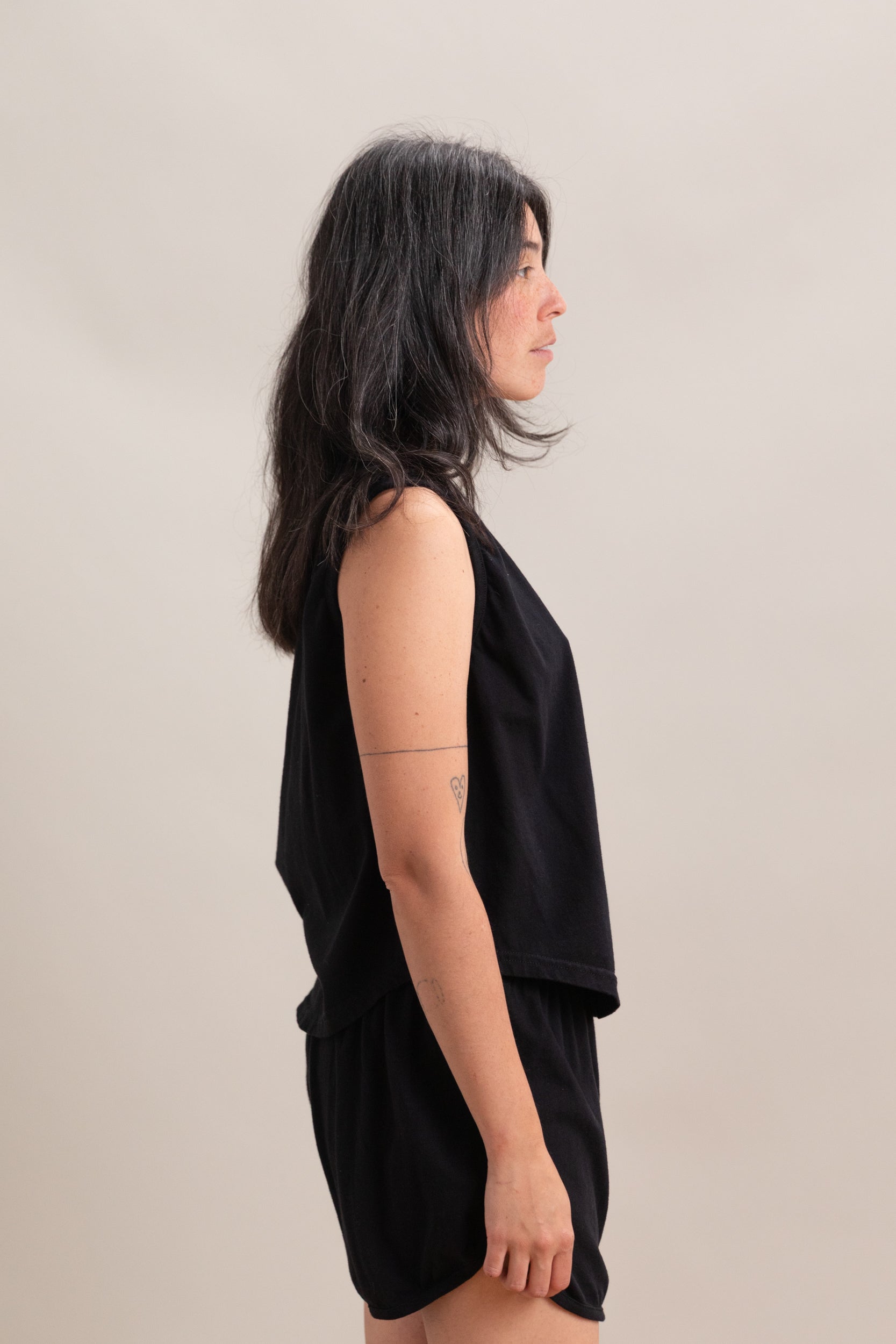 WIDE TANK IN BLACK