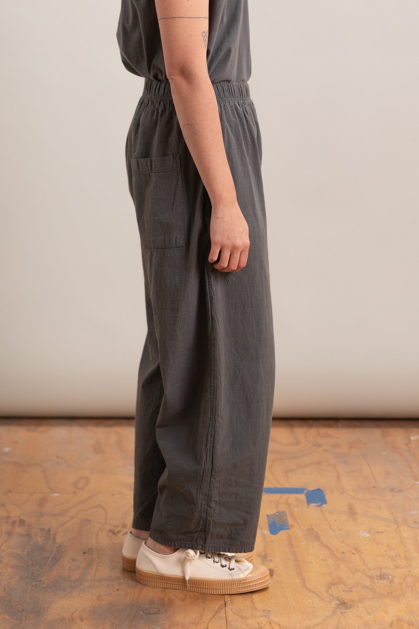 WIDE TROUSERS IN STONE