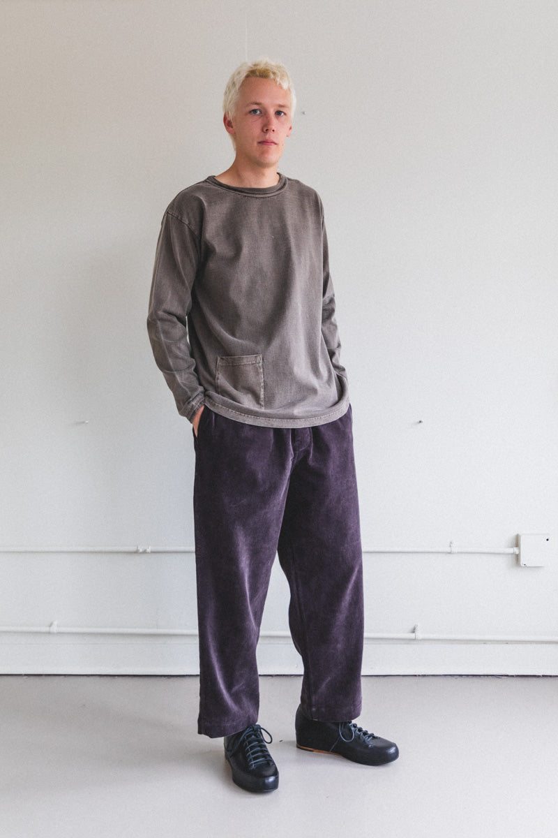 KOSHTAN T-SHIRT IN CHARCOAL