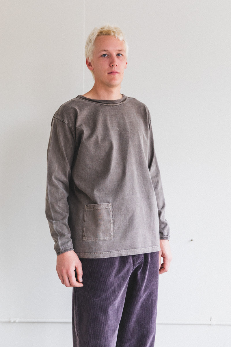 KOSHTAN T-SHIRT IN CHARCOAL