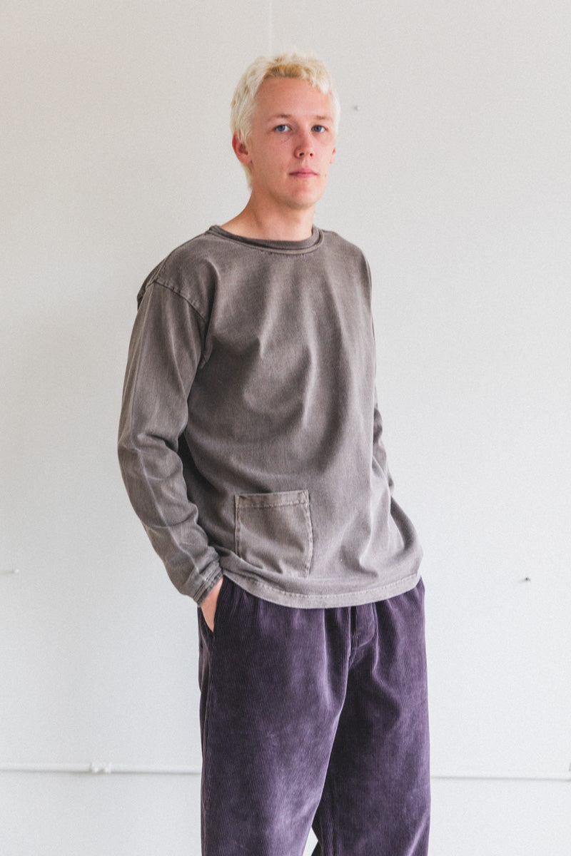 KOSHTAN T-SHIRT IN CHARCOAL