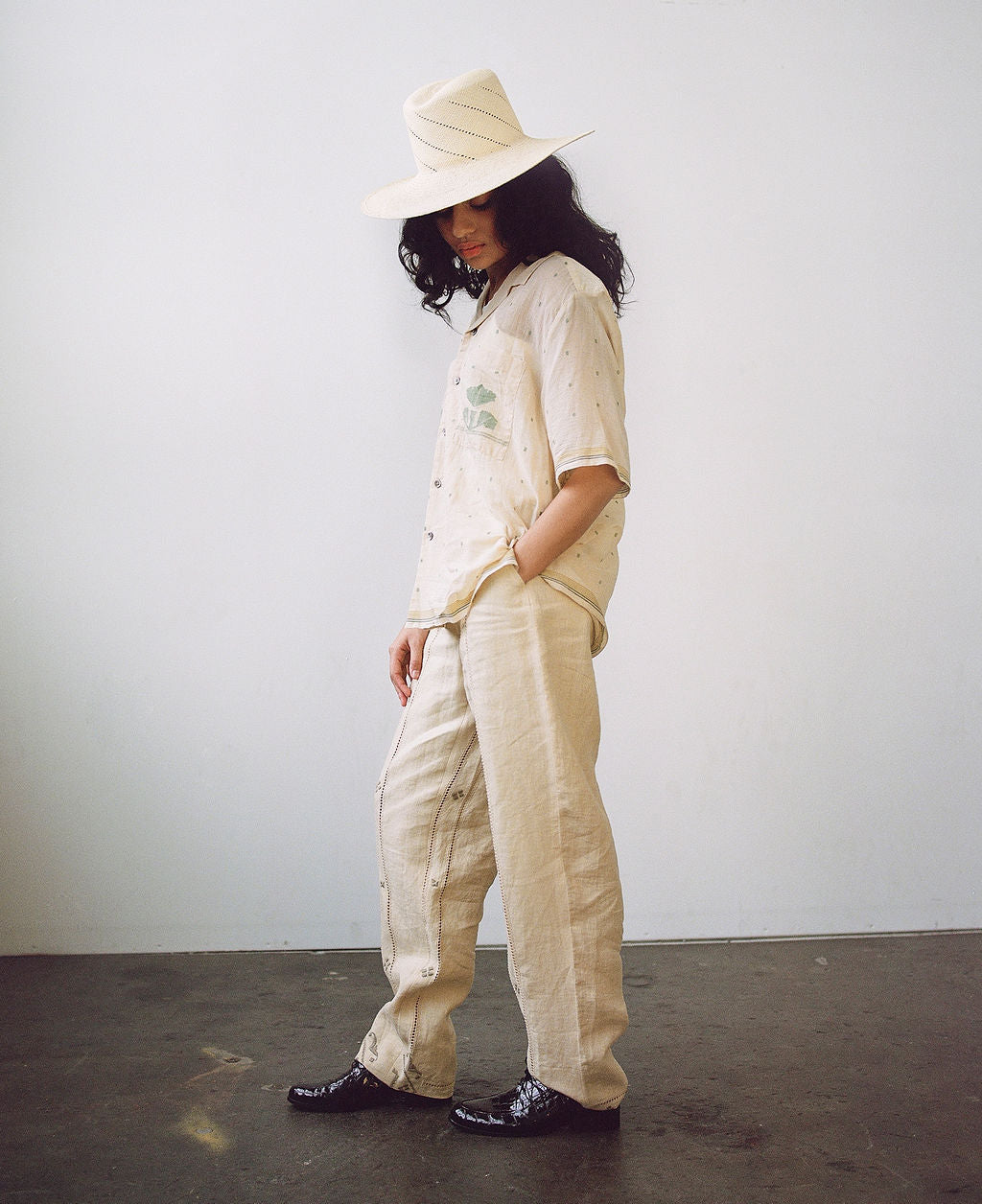 WHEAT HAT IN PANAMA STRAW