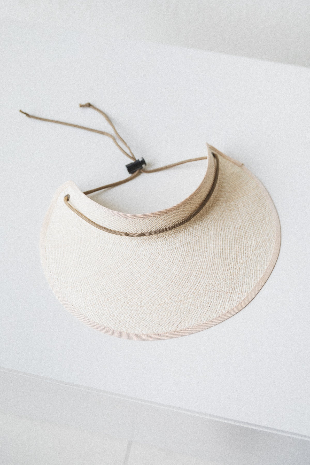 CORDED VISOR IN PANAMA STRAW
