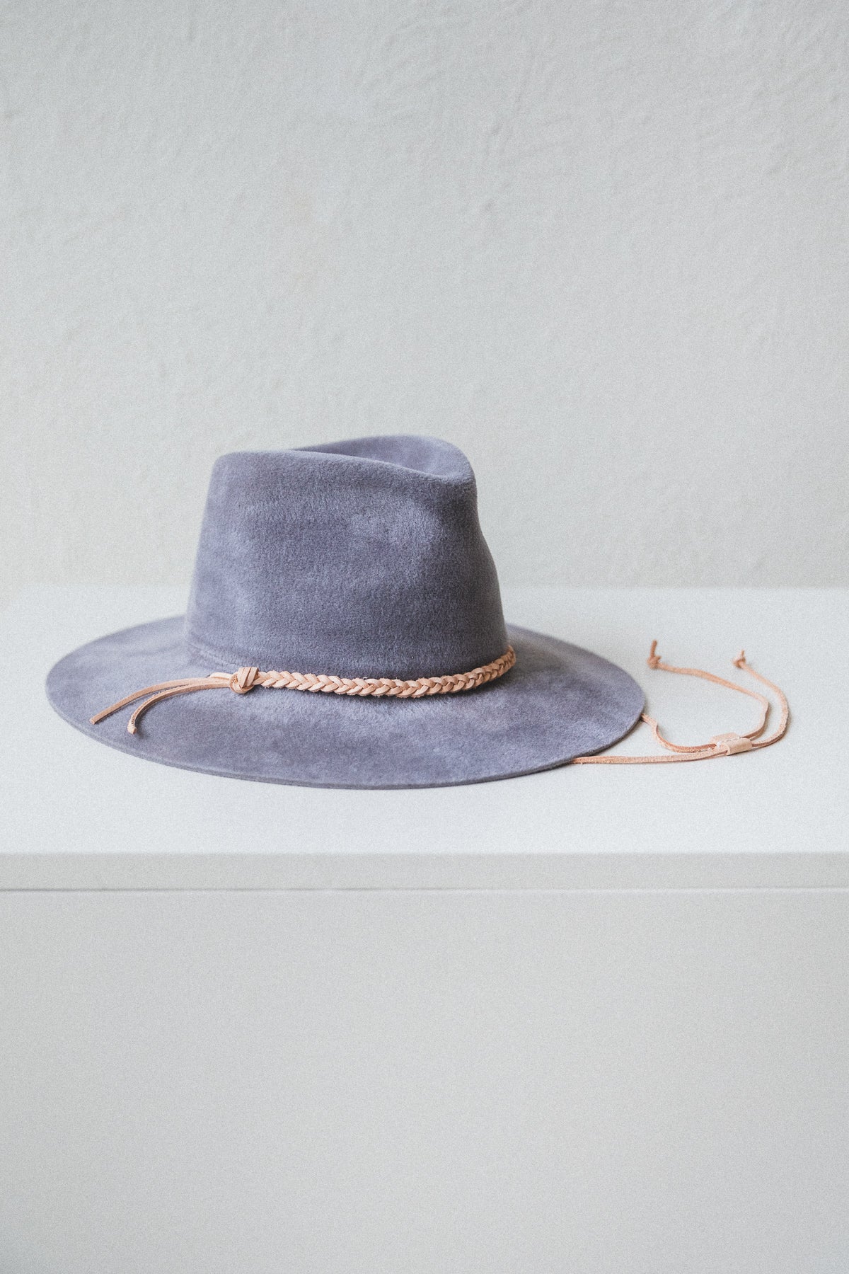 WAKEFIELD WITH LINDQUIST GEORGIE DRAWSTRING IN VELOUR FELT