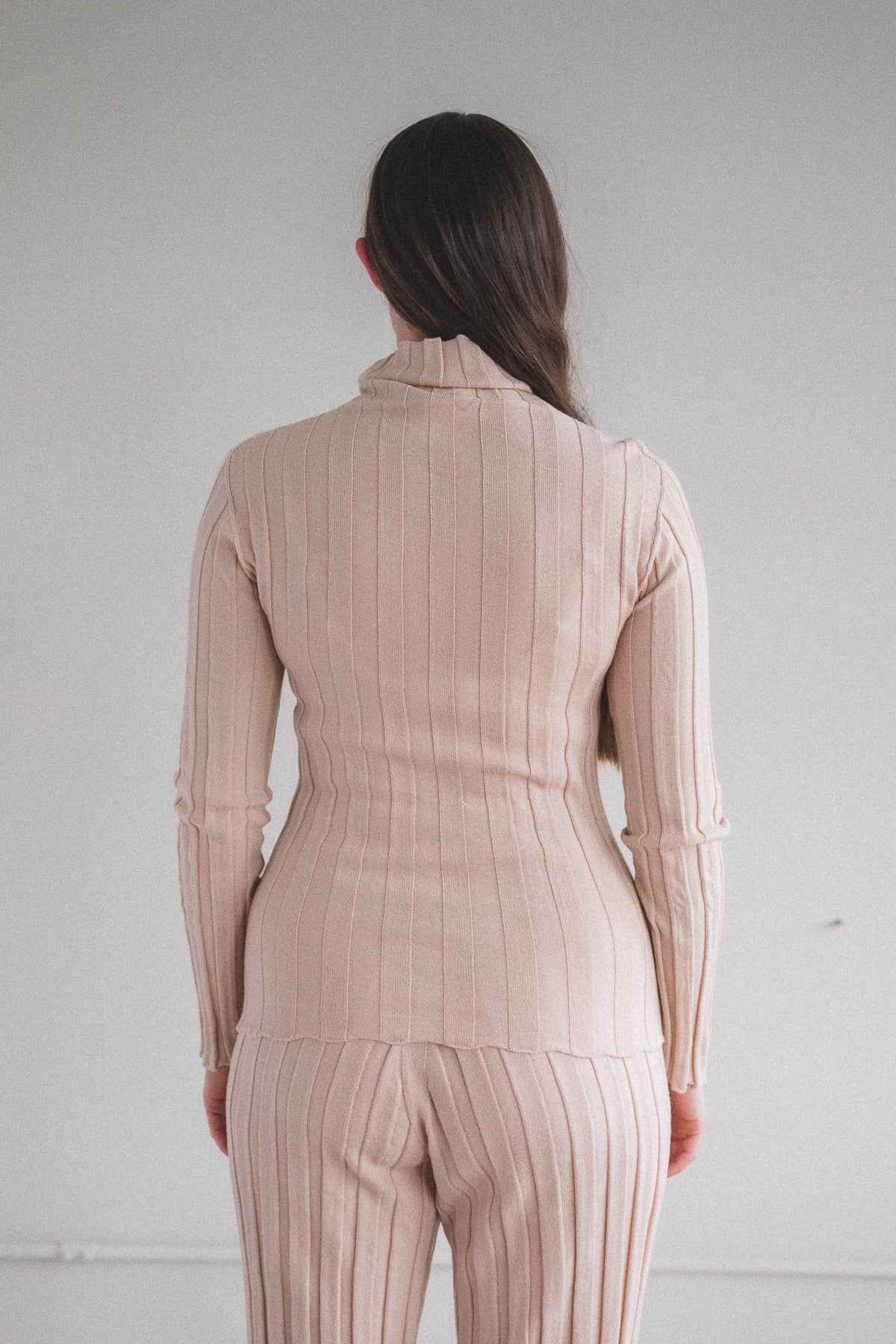 ADLER TURTLENECK IN CAMEL MERINO WOOL