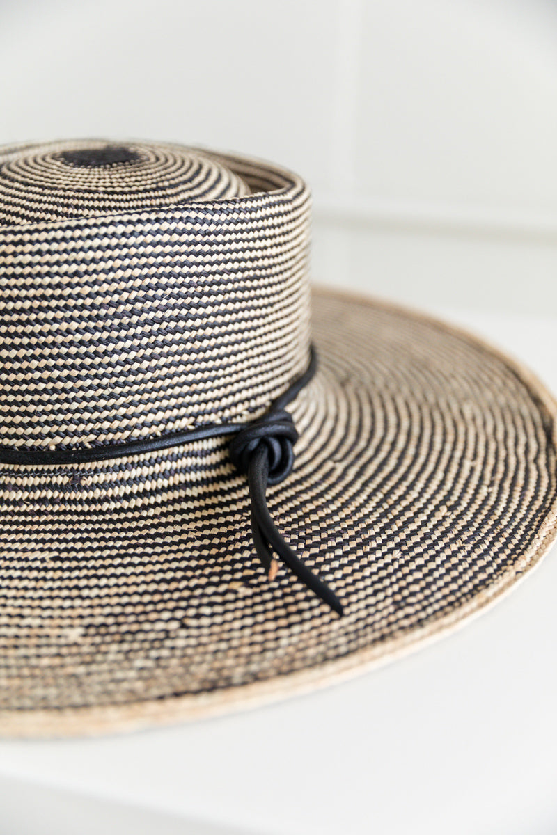 MADRONE IN BICOLOR PANAMA STRAW